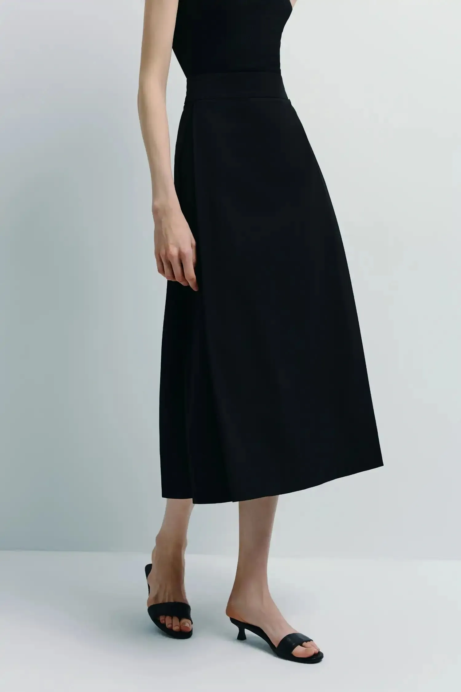 Orléans Pocket Pleat Skirt sold by Rue Sophie
