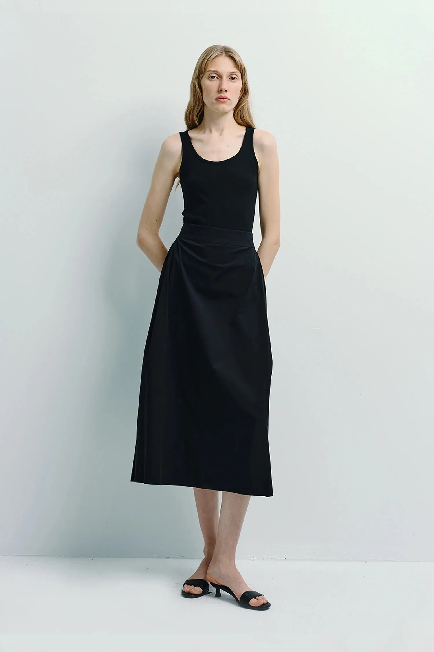 Orléans Pocket Pleat Skirt sold by Rue Sophie product image thumbnail 4