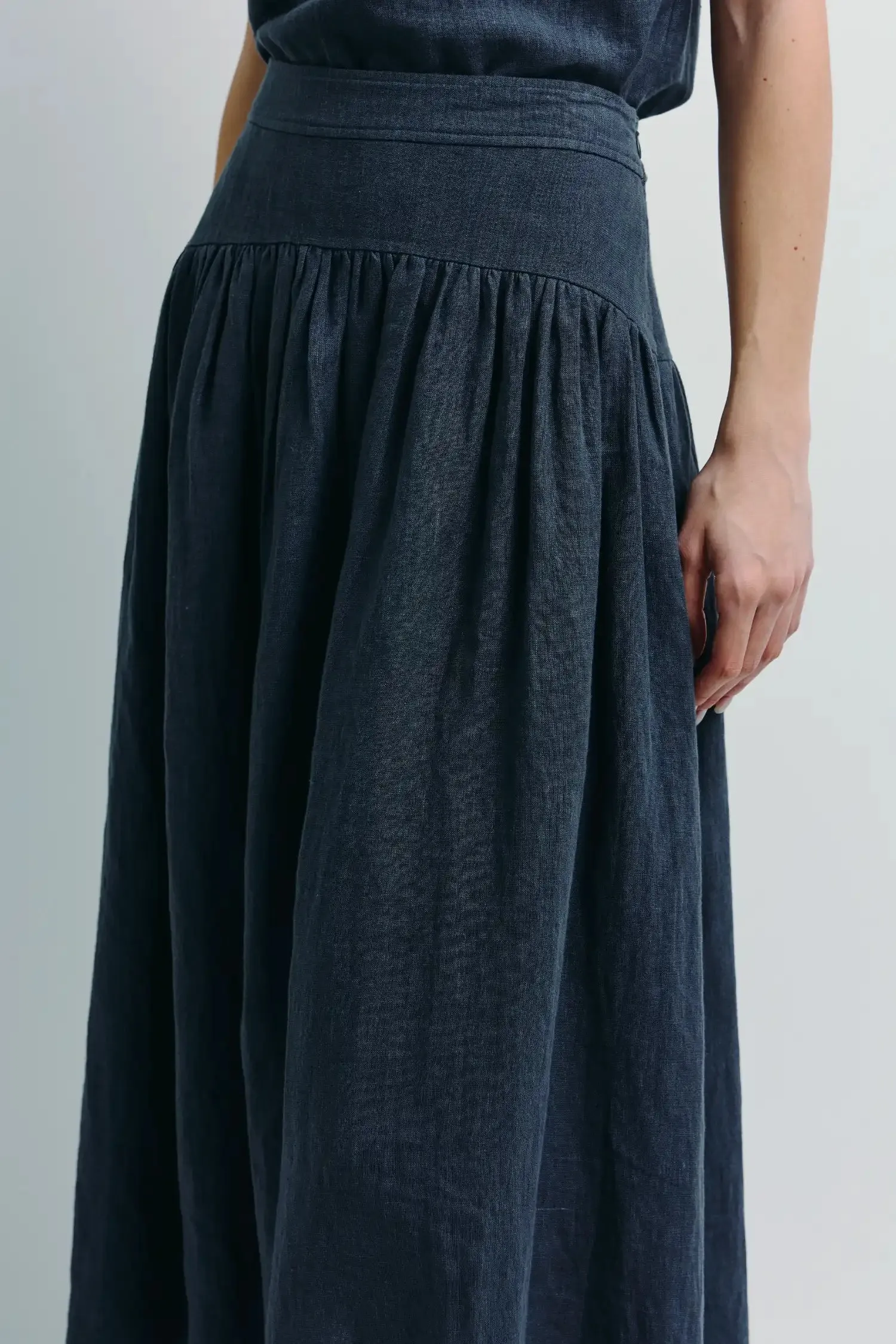 Glace Linen Midi Skirt sold by Rue Sophie product image thumbnail 4