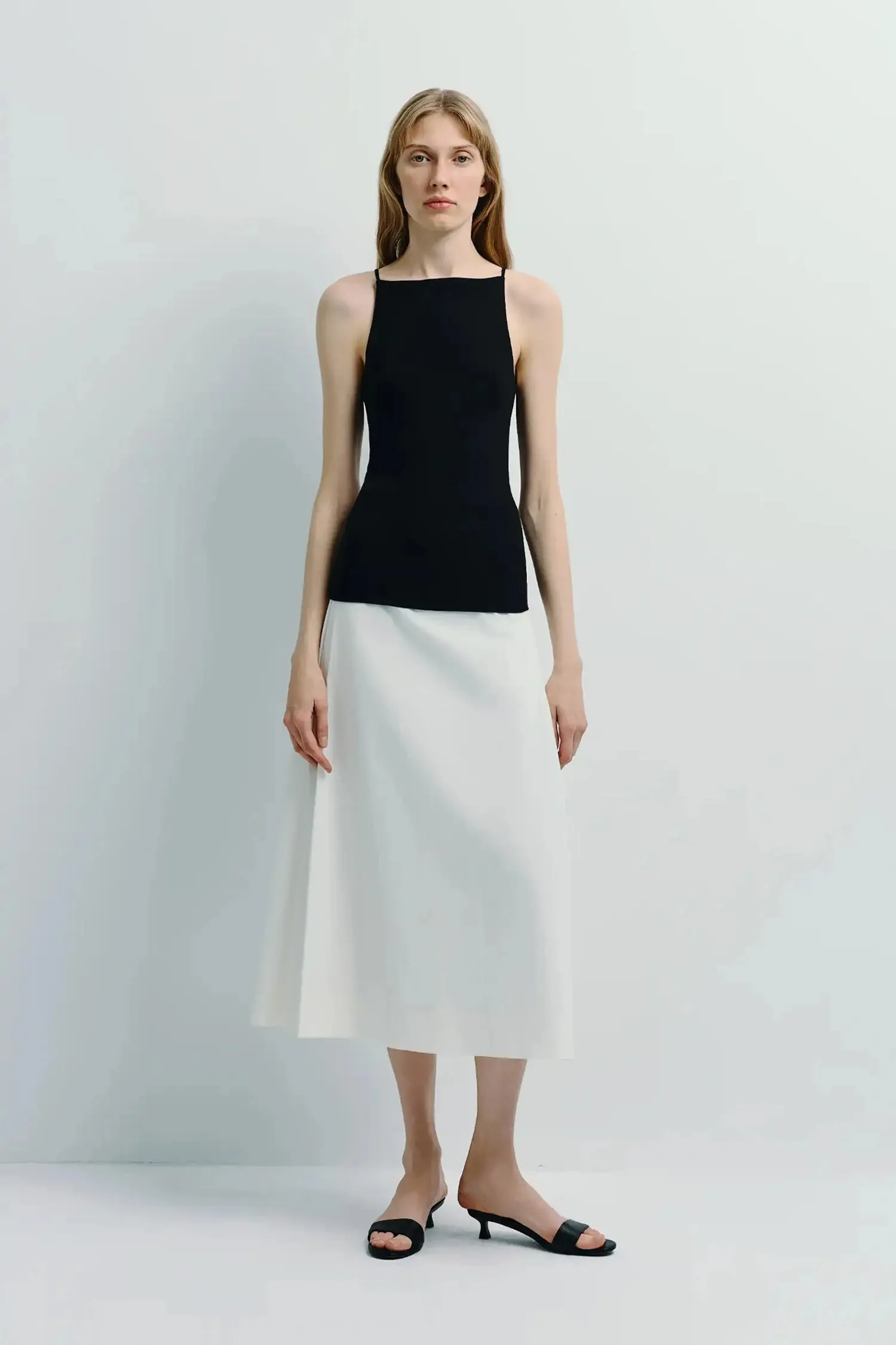 Orléans Pocket Pleat Skirt sold by Rue Sophie product image thumbnail 2