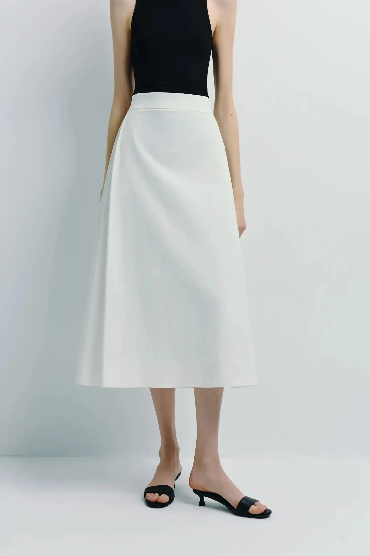 Orléans Pocket Pleat Skirt sold by Rue Sophie