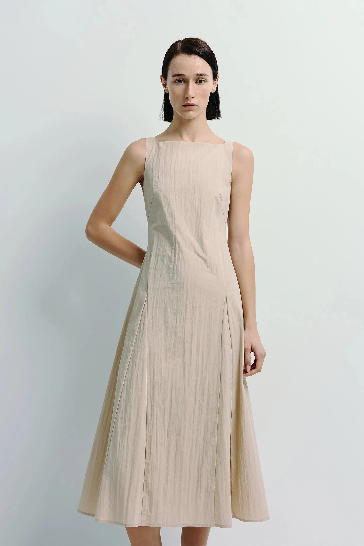 Carré High Square Neck Midi Dress sold by Rue Sophie product image thumbnail 4