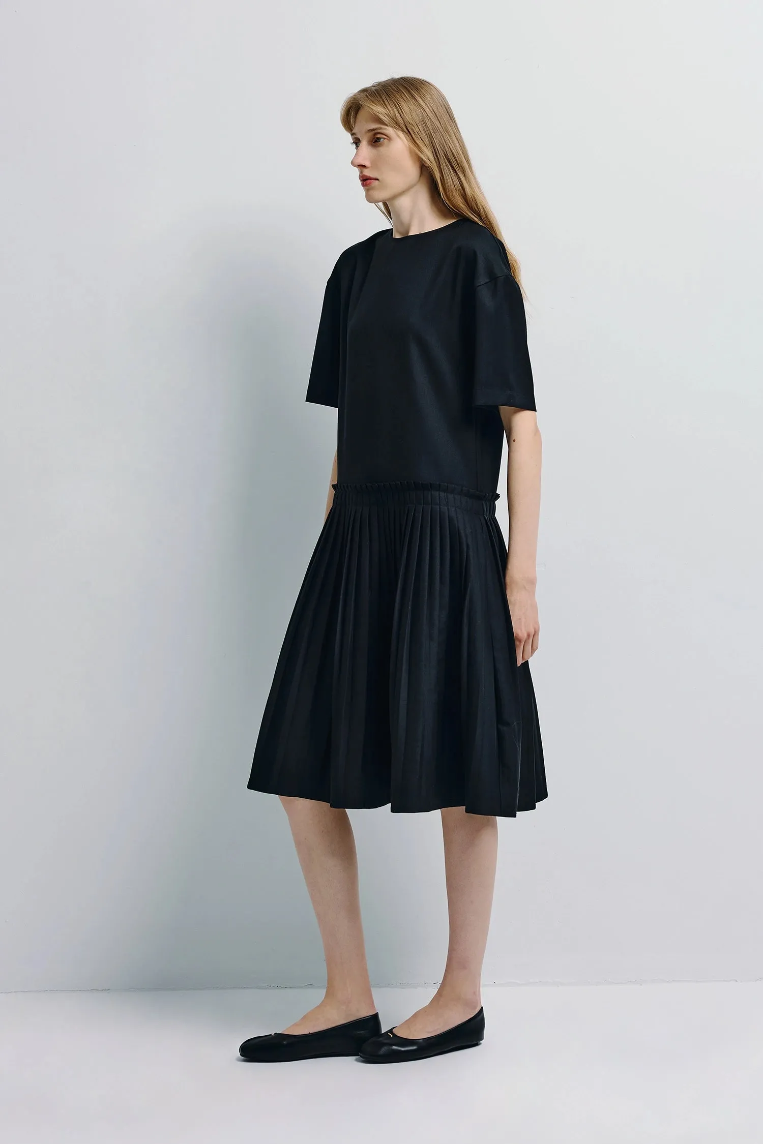 Lohan Pleated Skirt Dress sold by Rue Sophie product image thumbnail 3