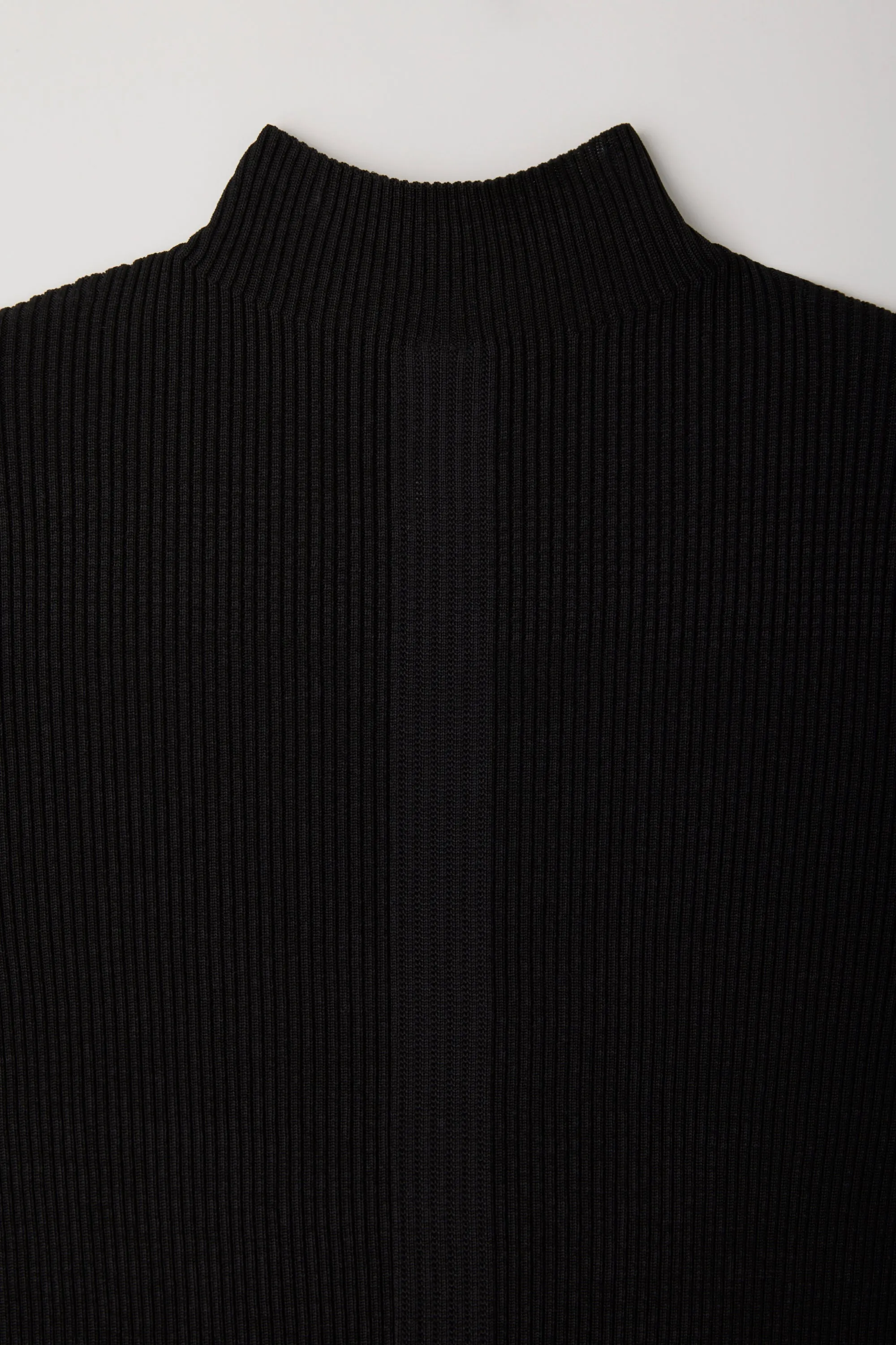 PORTRAIT SHORT SLEEVE TOP sold by CFCL Womens product image thumbnail 5