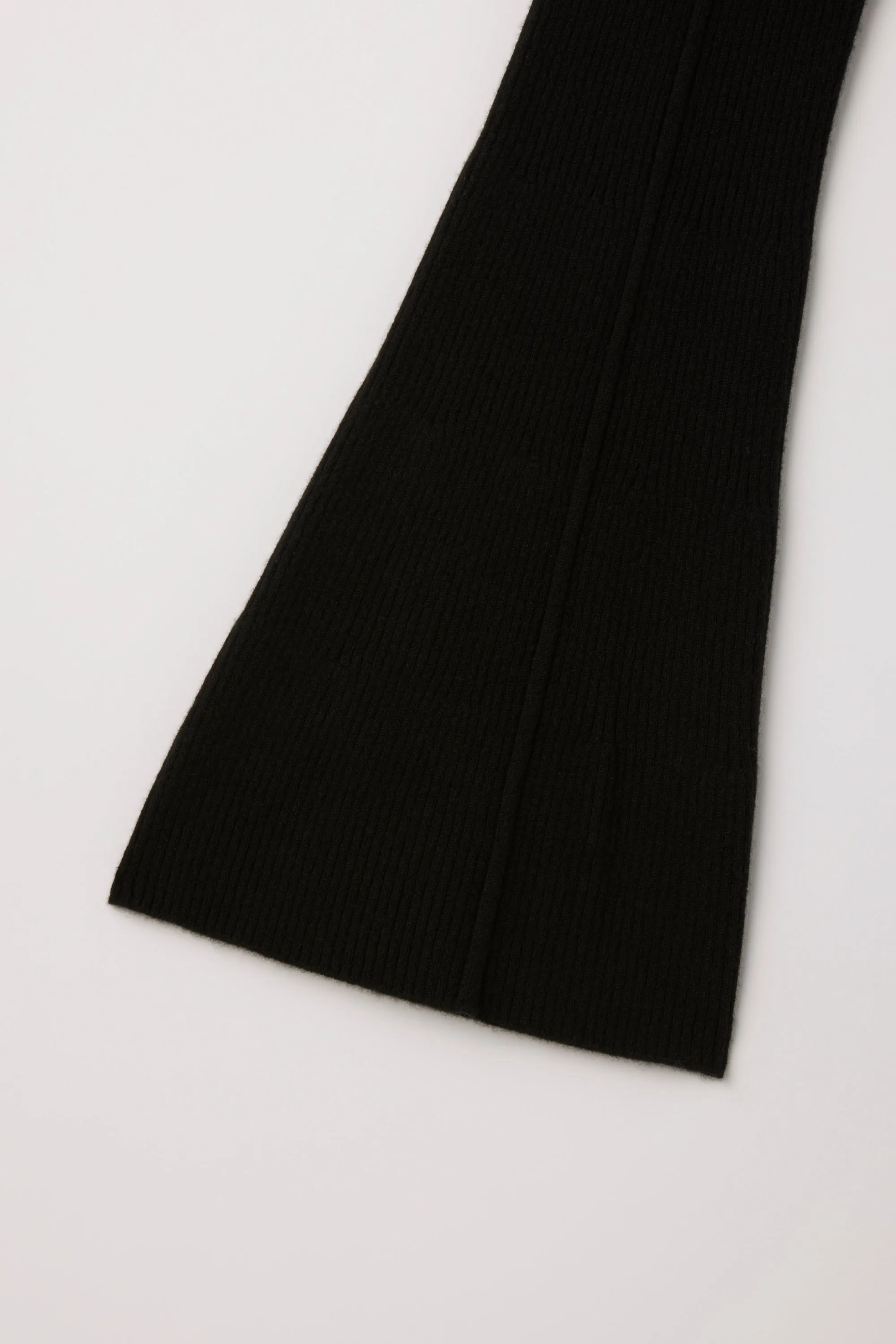 CASHMERE TIGHT FLARE PANTS sold by CFCL Womens product image thumbnail 4