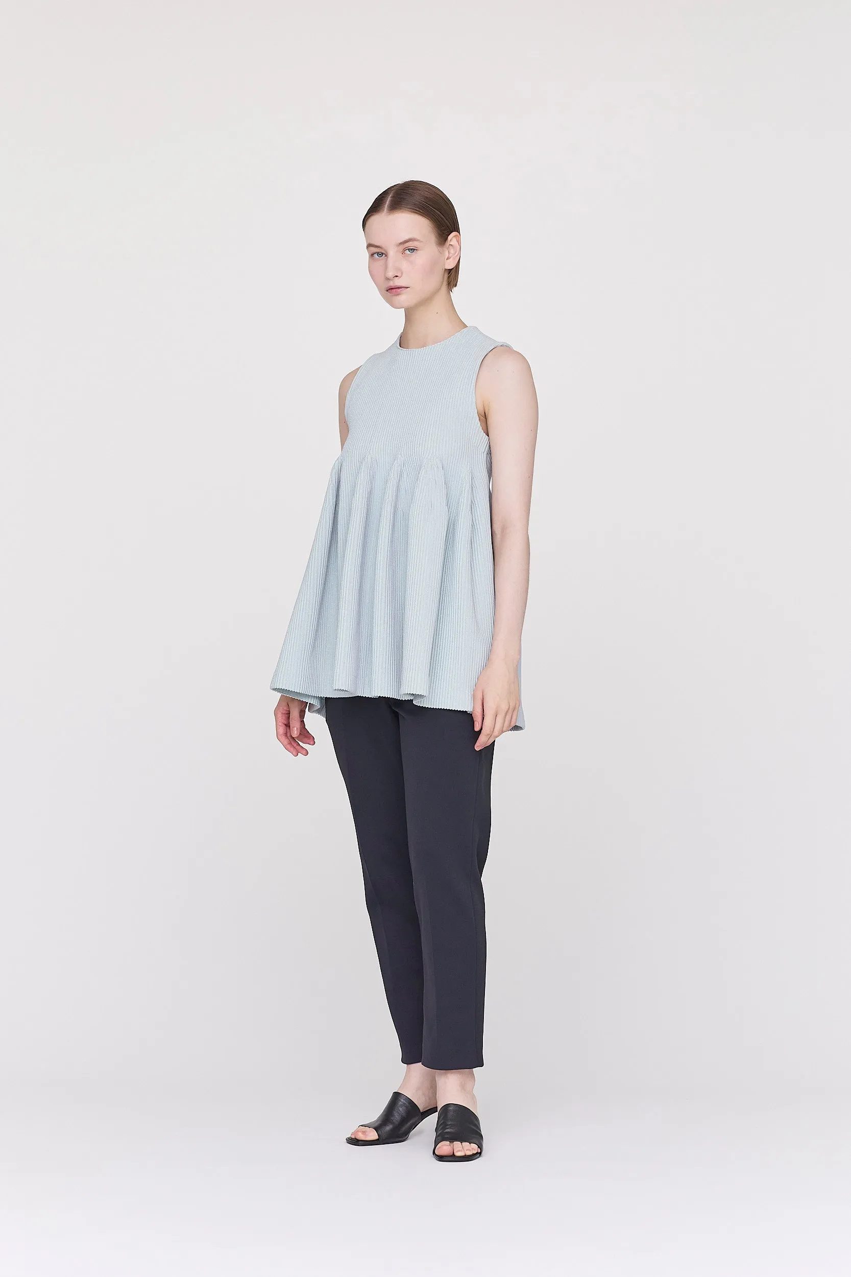 【VOL.11 1st delivery】SOFT MILAN TAPERED PANTS sold by CFCL Womens product image thumbnail 3