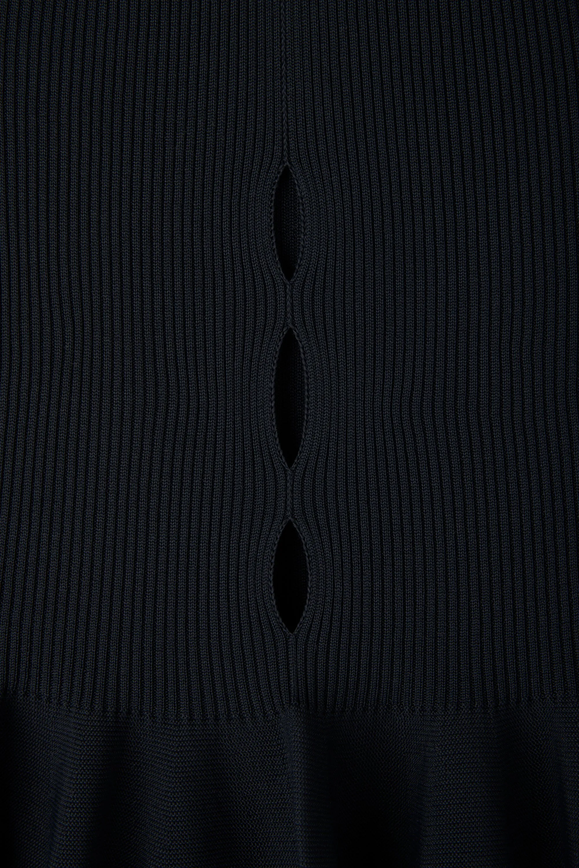 【2027年4月上旬頃配送】RIVULET SIDE EYELET MINI DRESS sold by CFCL Womens product image thumbnail 3