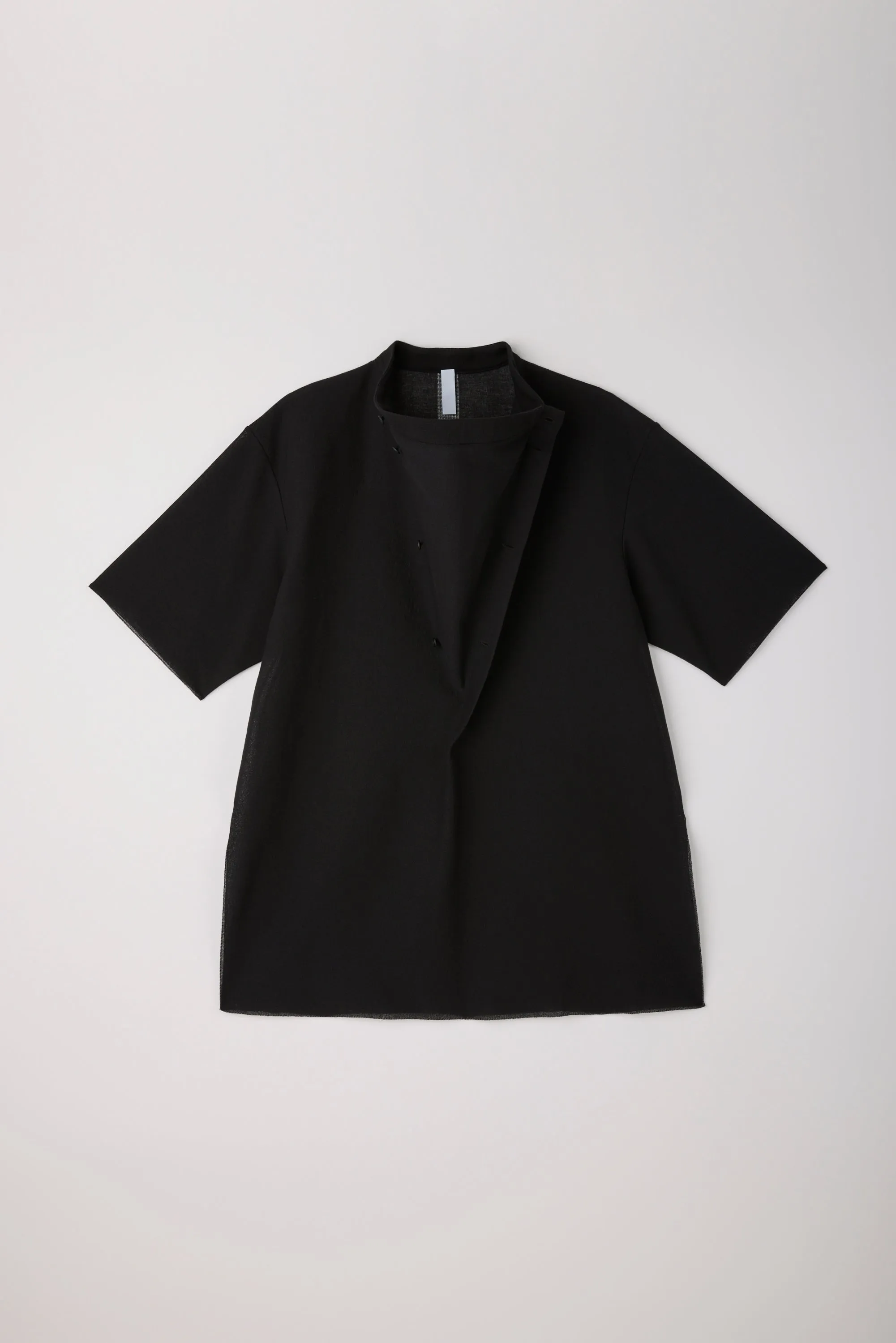 【2027年3月上旬頃配送】TC MILAN WRAP FRONT SHORT SLEEVE PULLOVER SHIRT sold by CFCL Womens product image thumbnail 2