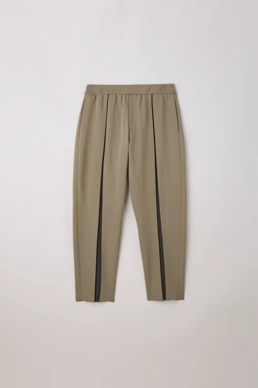 【2027年1月上旬頃配送】WEDGED TAPERED PANTS made by CFCL Womens