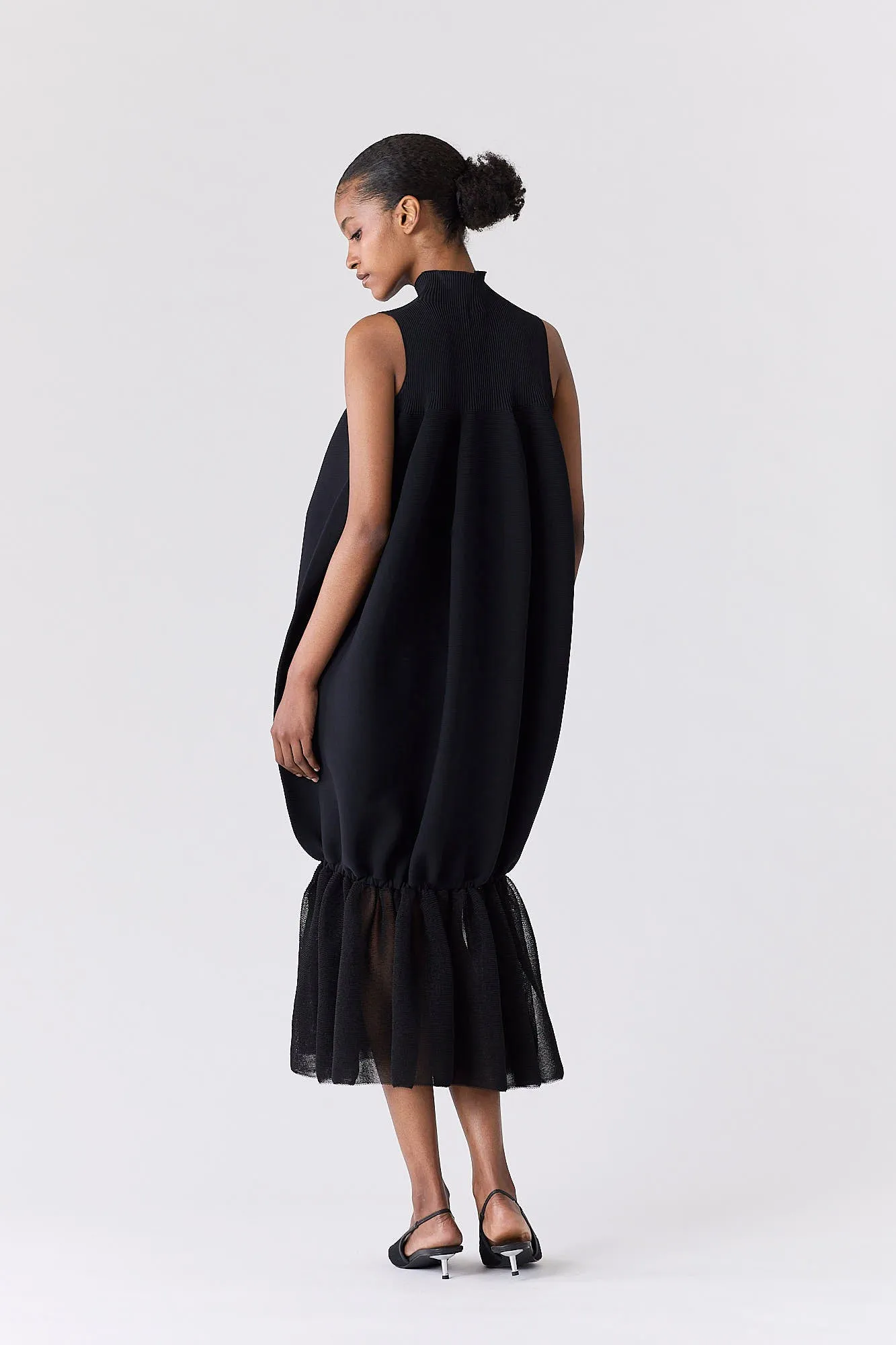 【2027年4月上旬頃配送】GATHERED POTTERY LUCENT SLEEVELESS BUST FLARE DRESS sold by CFCL Womens product image thumbnail 5