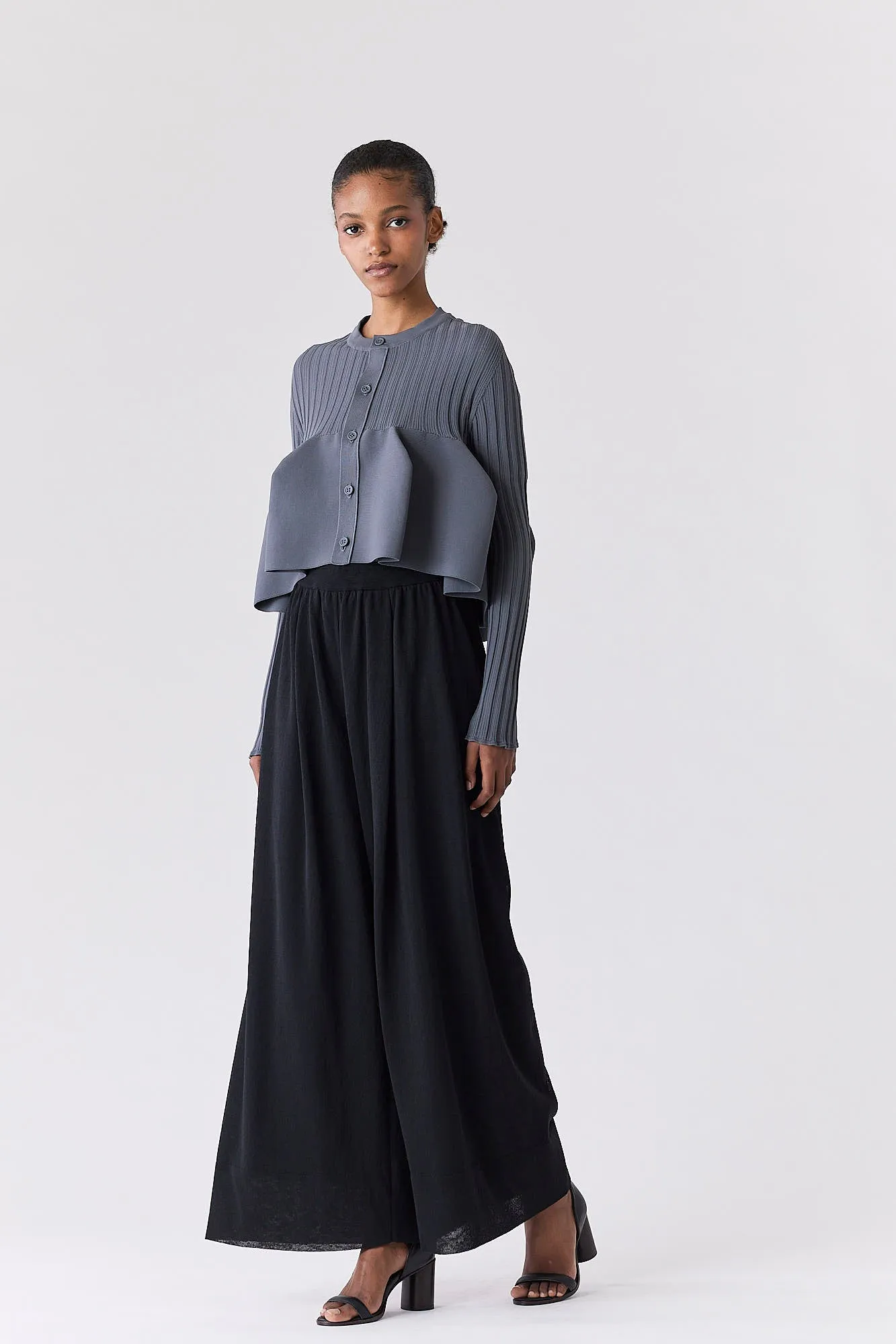【2027年4月上旬頃配送】POTTERY BUST FLARE CARDIGAN sold by CFCL Womens product image thumbnail 4