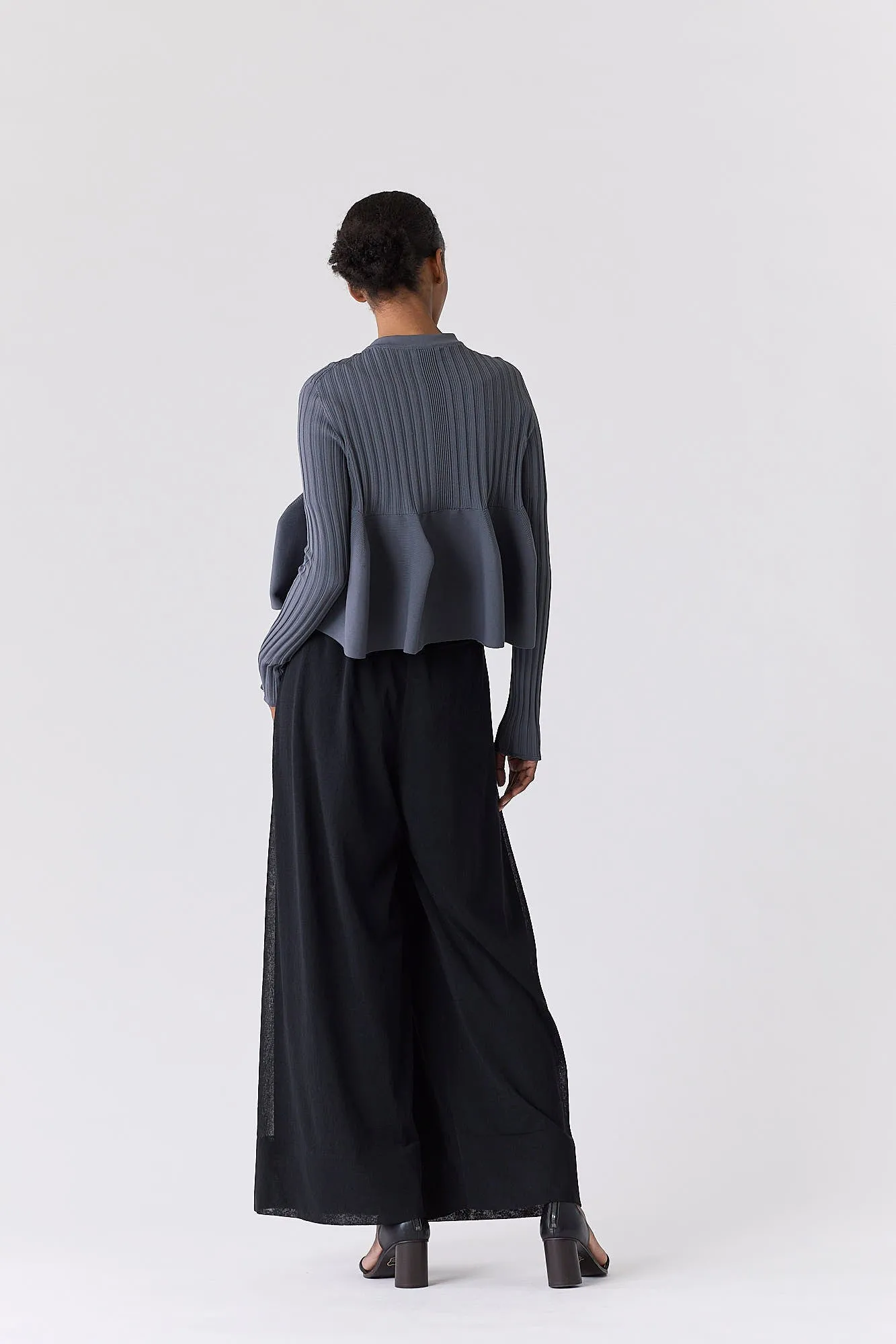【2027年4月上旬頃配送】POTTERY BUST FLARE CARDIGAN sold by CFCL Womens product image thumbnail 5