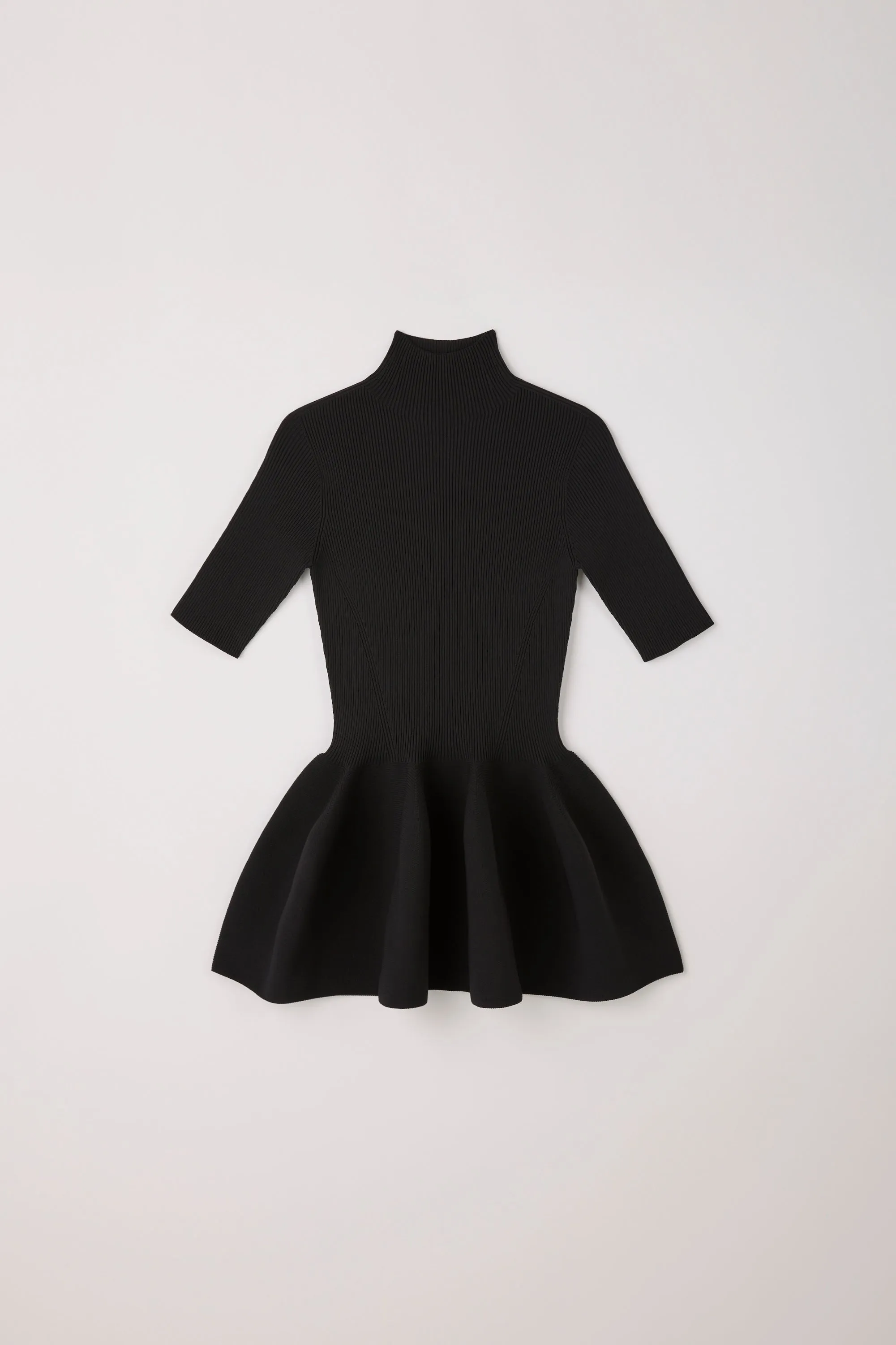 【2027年1月上旬頃配送】POTTERY MOCKNECK SHORT SLEEVE TOP sold by CFCL Womens product image thumbnail 3
