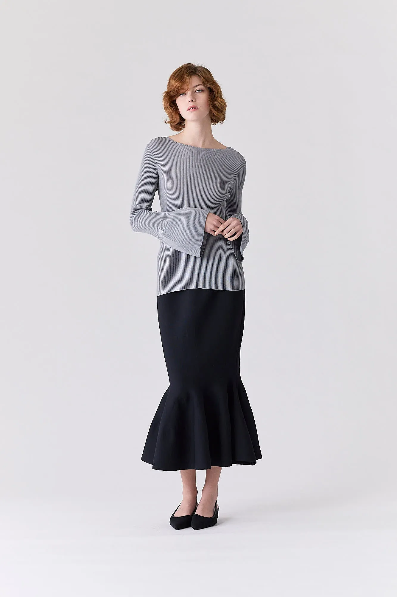 【2027年1月上旬頃配送】SOFT PORTRAIT LONG BELL SLEEVE TOP sold by CFCL Womens product image thumbnail 3