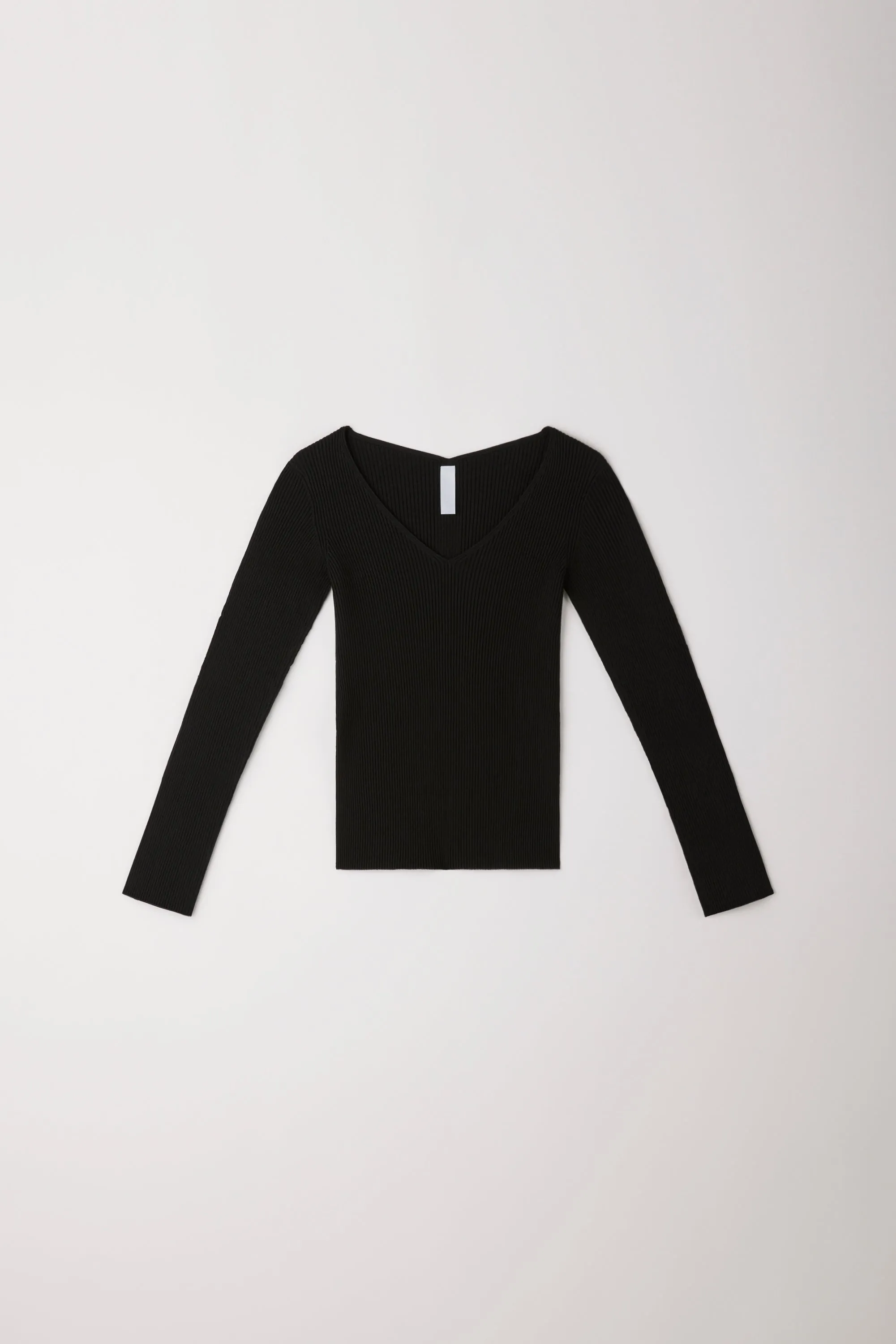 【2027年2月上旬頃配送】PORTRAIT V-NECK LONG SLEEVE TOP sold by CFCL Womens product image thumbnail 2