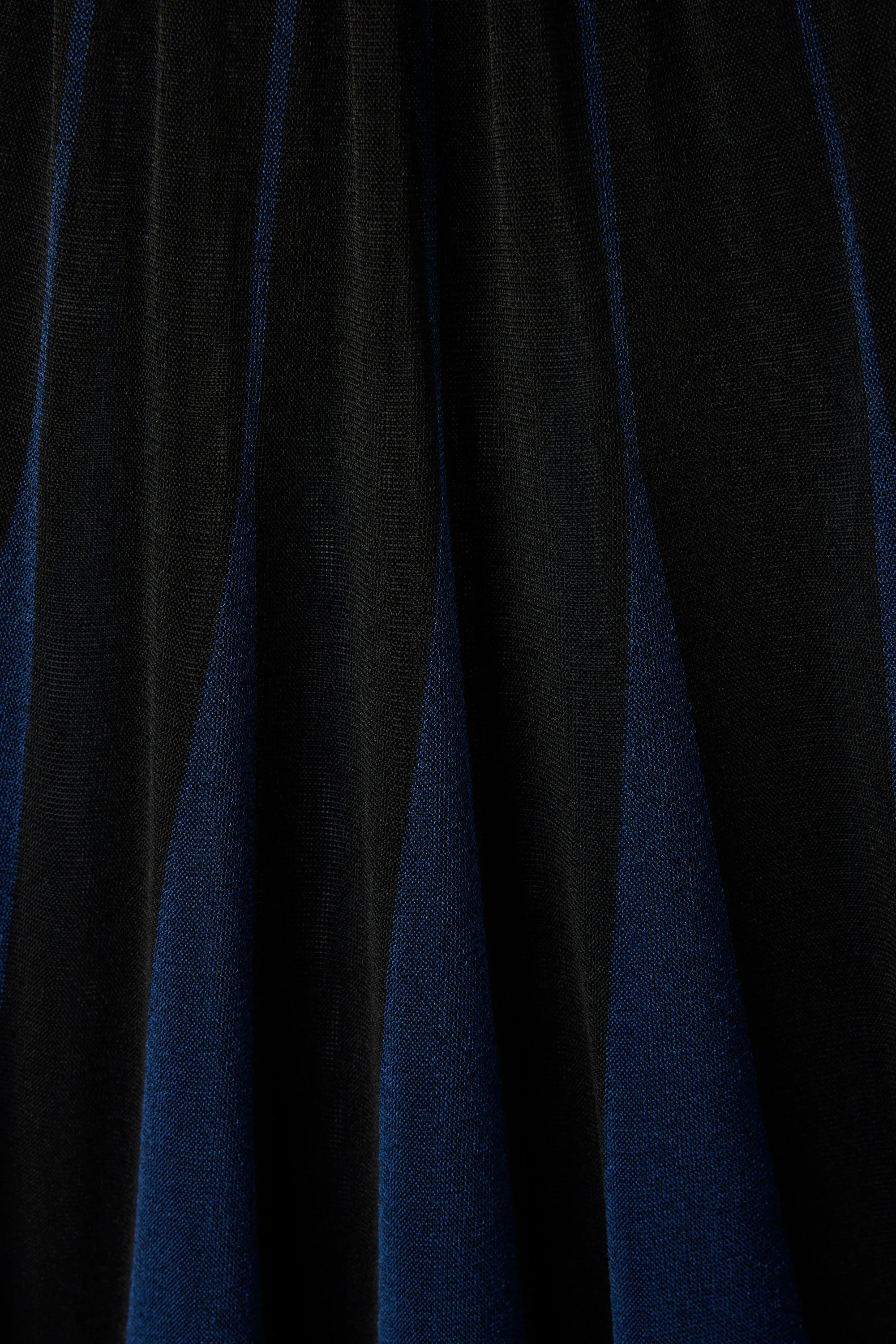 【2027年3月上旬頃配送】CONIC LUCENT SLEEVELESS TOP sold by CFCL Womens product image thumbnail 4