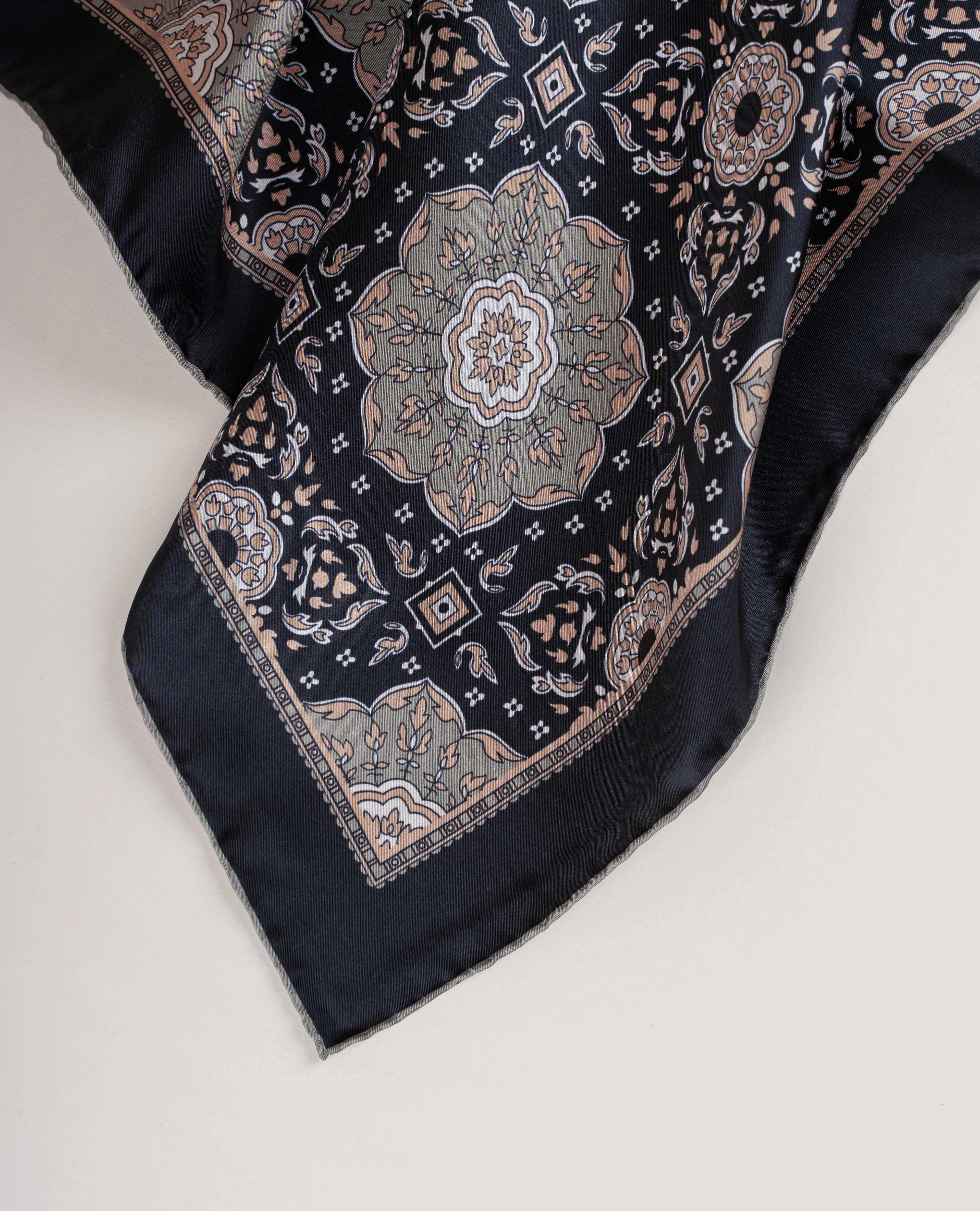 Bandana Twill Silk - Black sold by Paolo Albizzati product image thumbnail 4