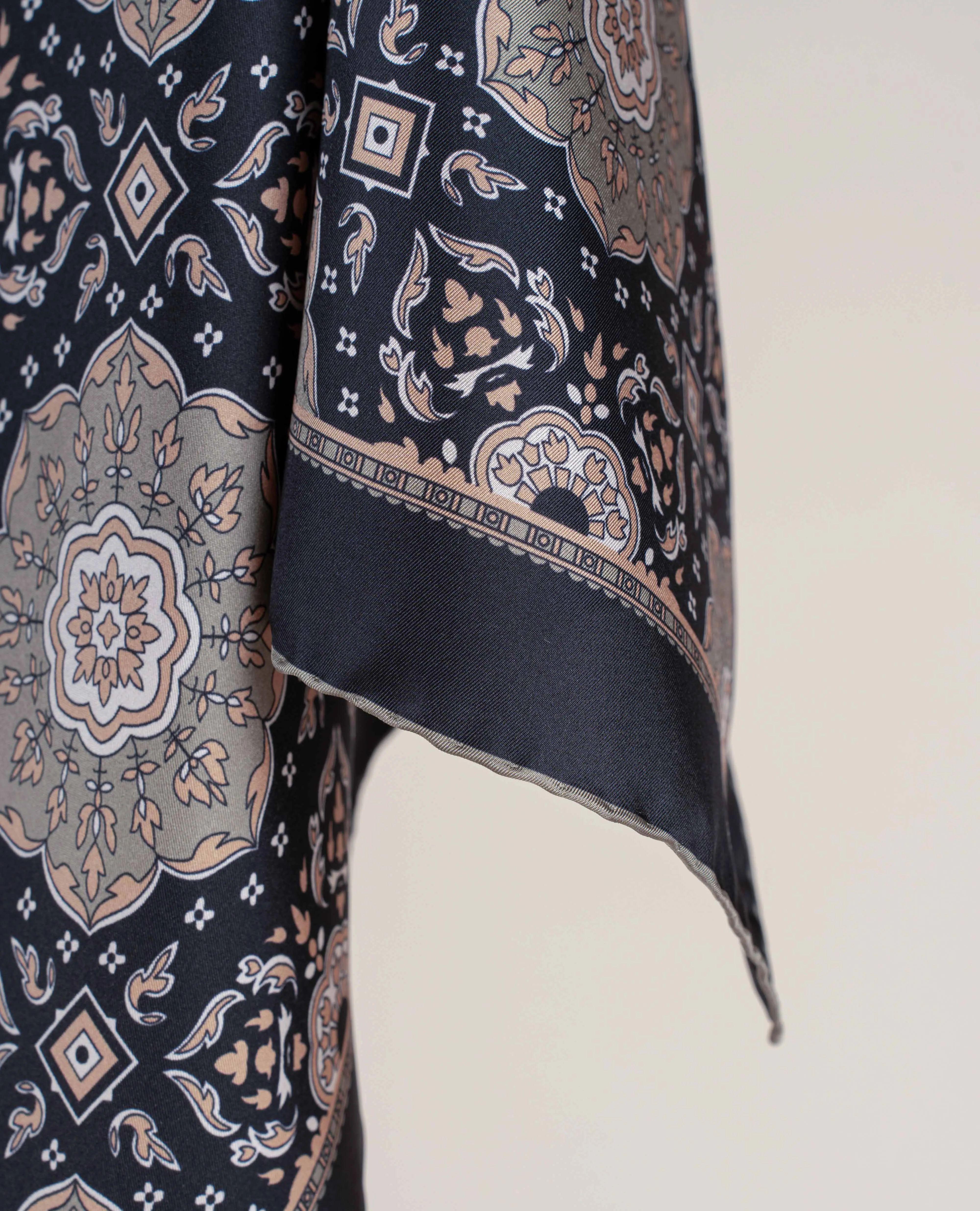 Bandana Twill Silk - Black sold by Paolo Albizzati product image thumbnail 3