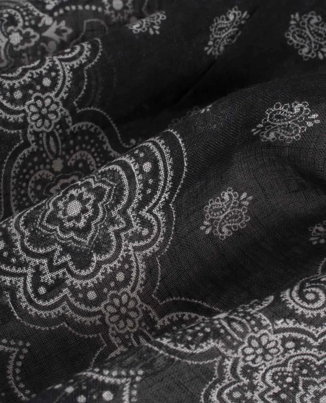 Linen Scarf - Black Classic Medallion Print sold by Paolo Albizzati product image thumbnail 4