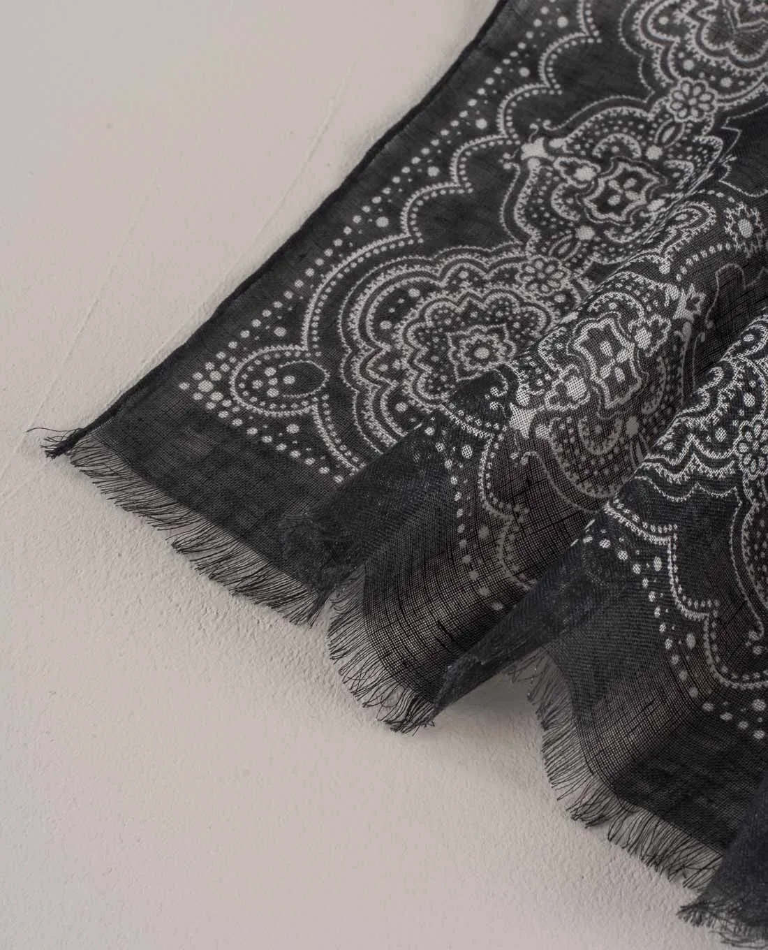 Linen Scarf - Black Classic Medallion Print sold by Paolo Albizzati product image thumbnail 3