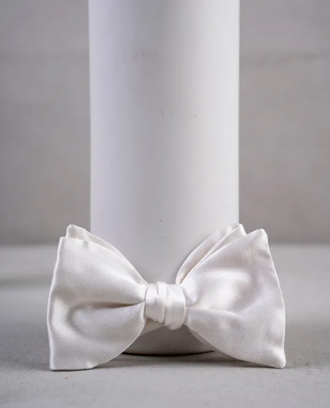 Original Tailored 7 cm Pre-Tied Bow Tie - White Silk Satin sold by Paolo Albizzati