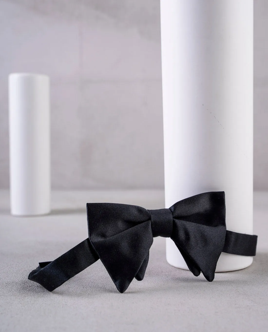 Large 8 cm Pre-Tied Bow Tie - Black Silk Satin sold by Paolo Albizzati product image thumbnail 5