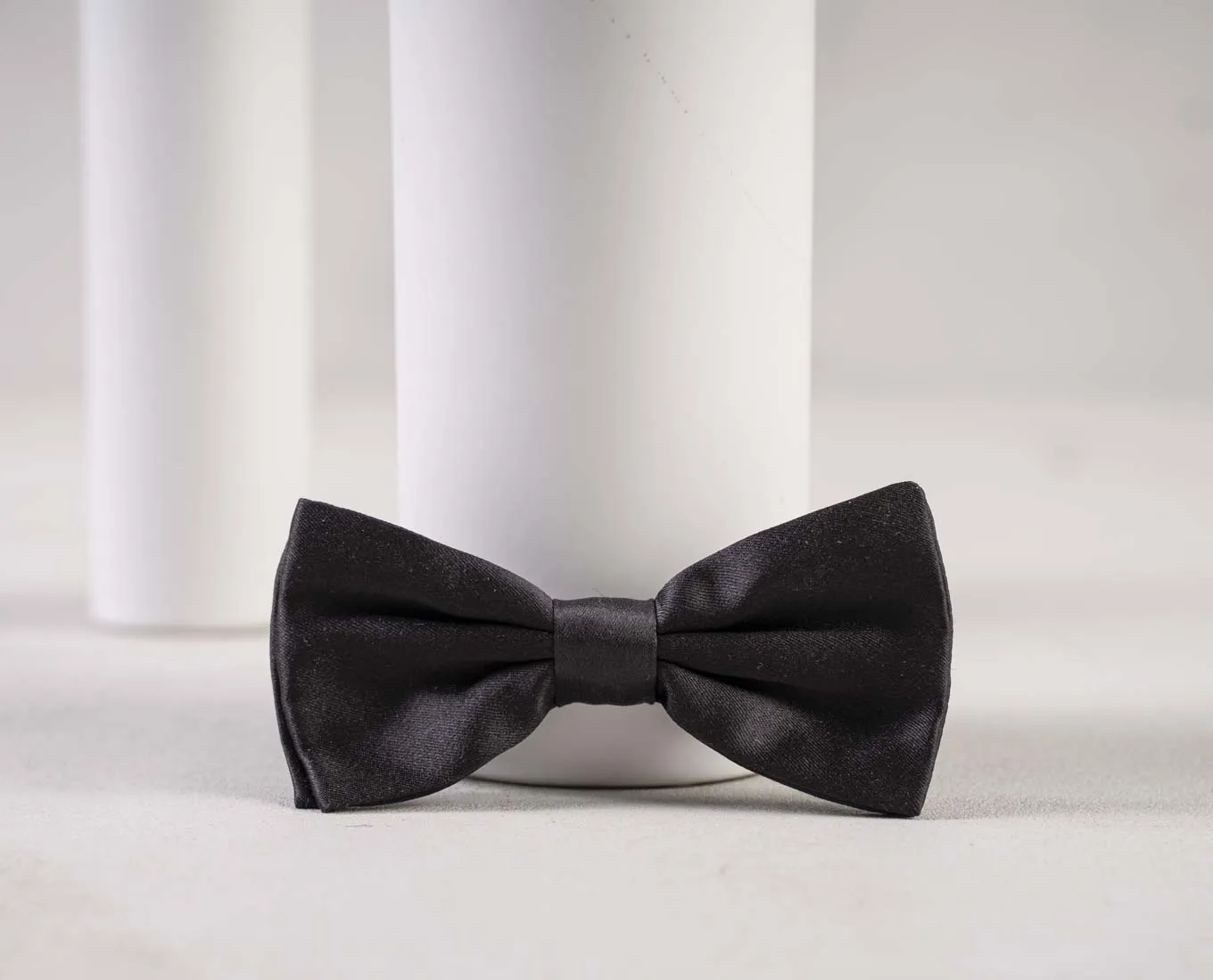 Slim Pre-Tied 6 cm Bow Tie - Black Silk Satin sold by Paolo Albizzati product image thumbnail 4