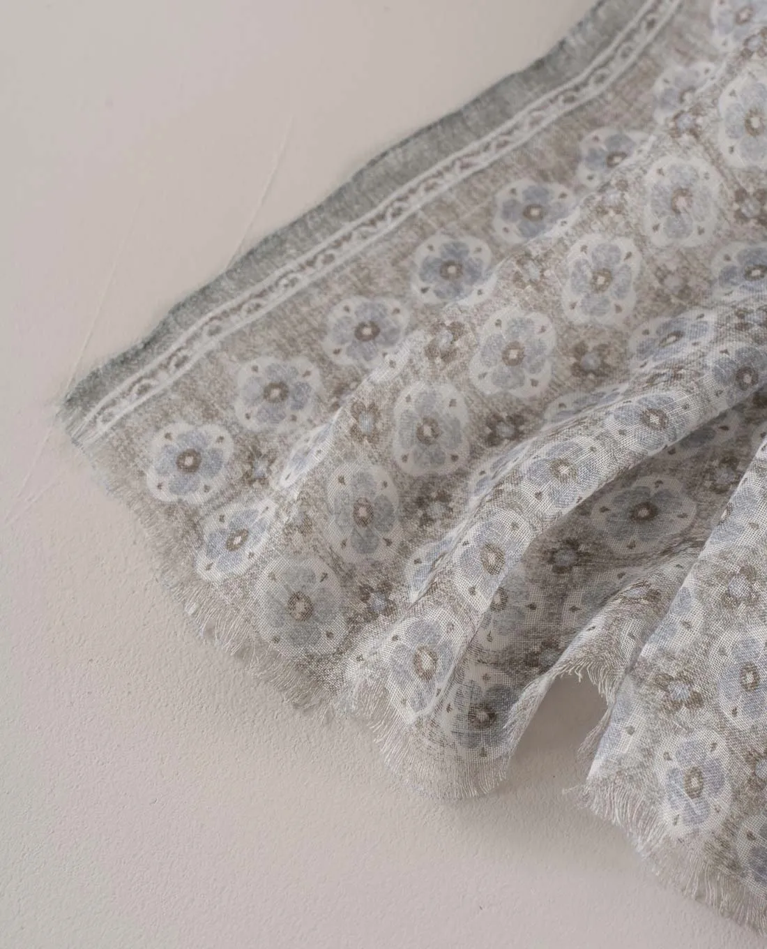 Linen Scarf - Beige Medallion Print sold by Paolo Albizzati product image thumbnail 4