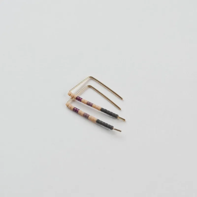 Priya - 14 KT Gold Bar Studs sold by Daldanea