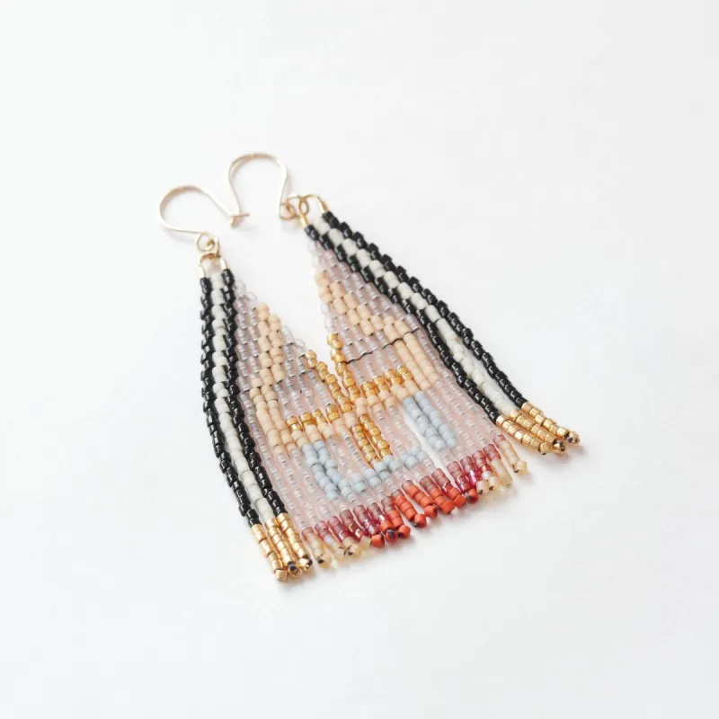 Dina sold by Daldanea