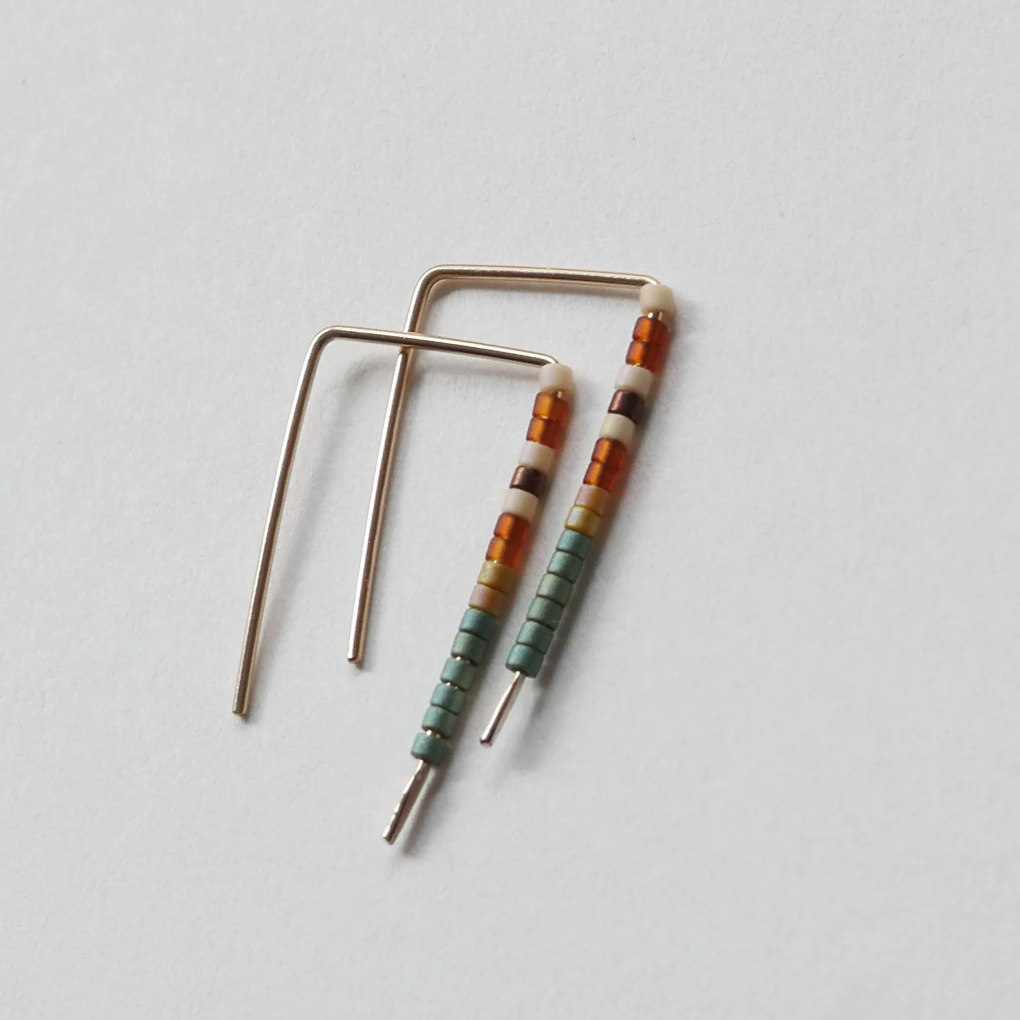 Netty - 14 KT Gold Bar Studs sold by Daldanea