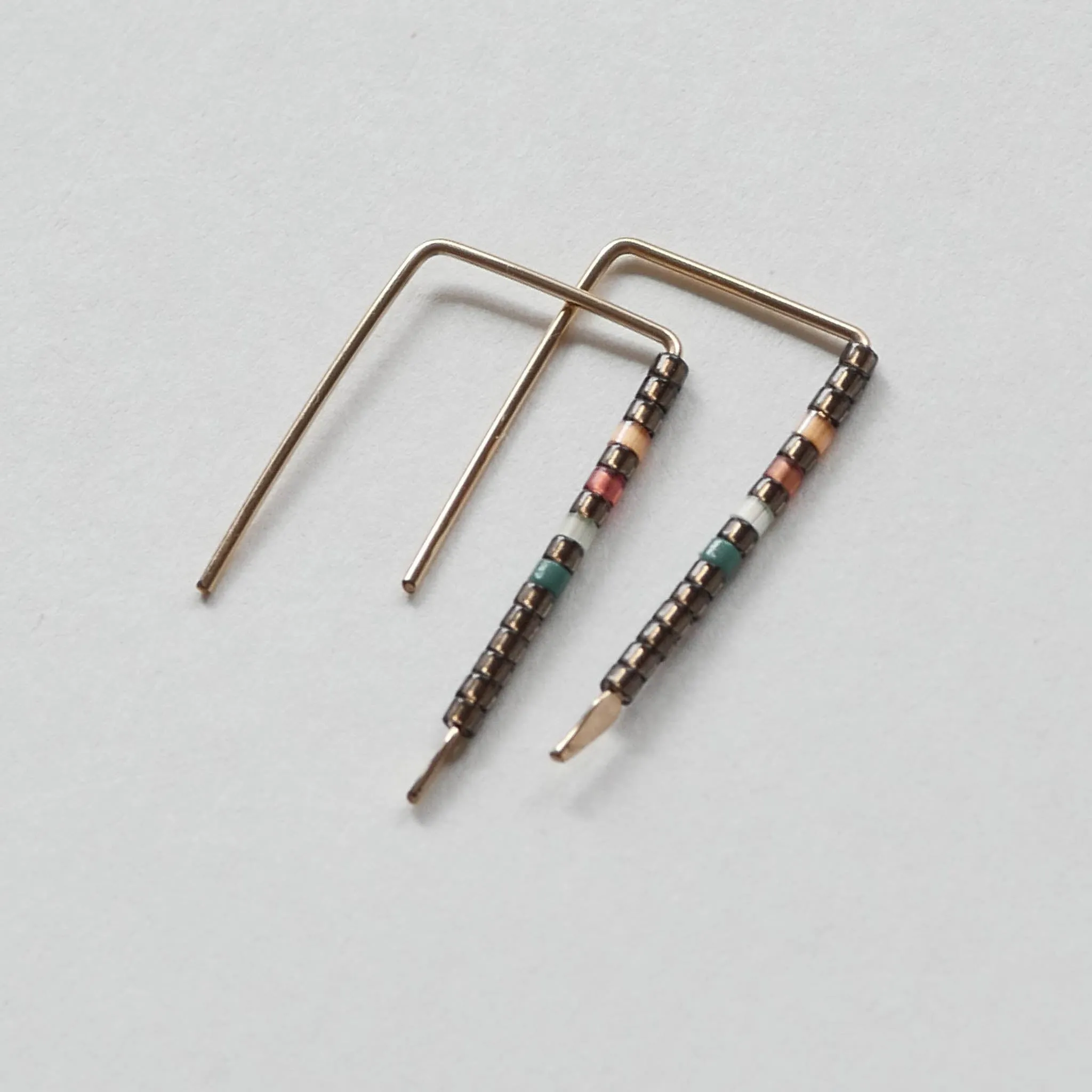 Saskia - 14 KT Gold Bar Studs sold by Daldanea