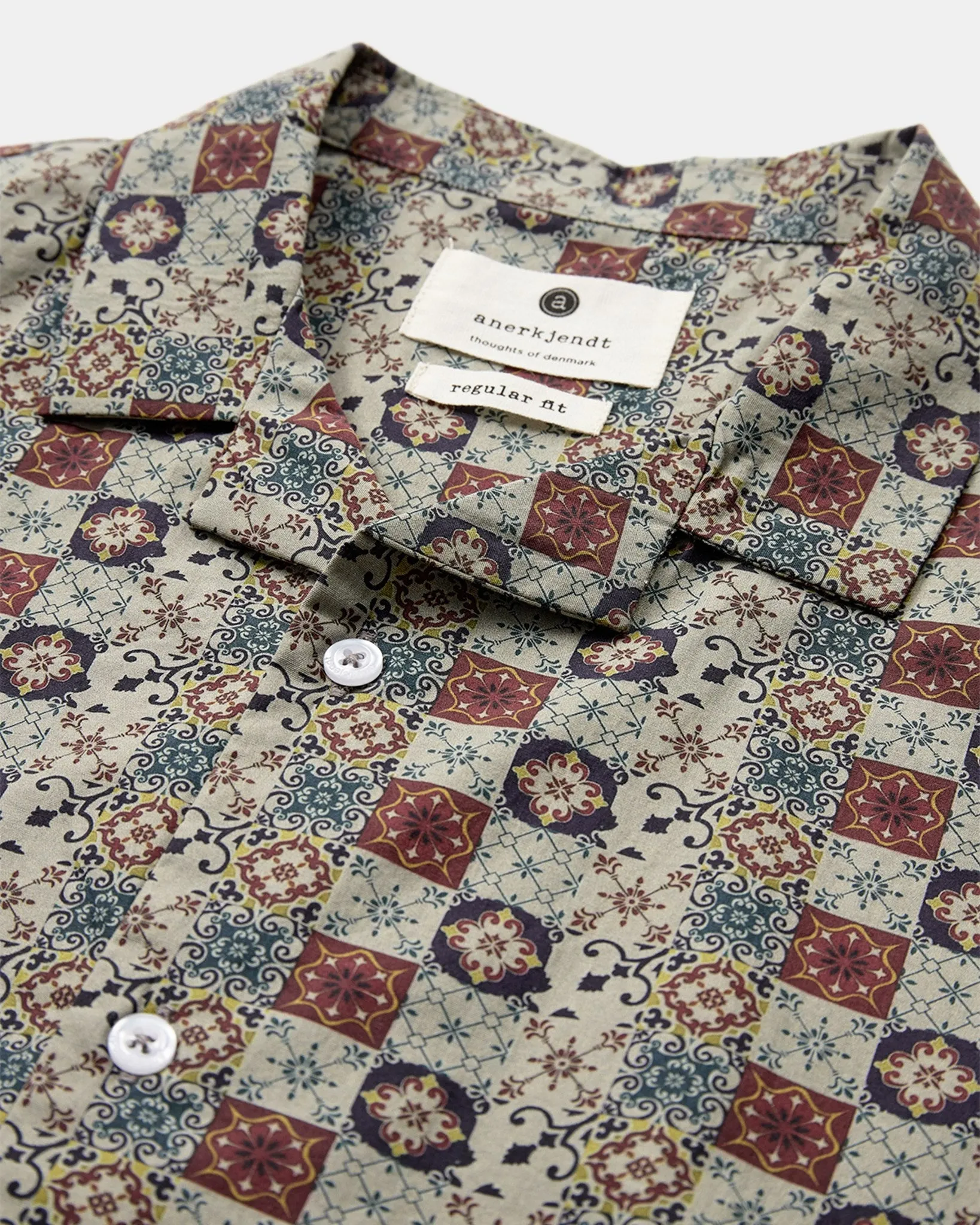 AKLEO S/S POPLIN AOP - Chocolate Brown sold by anerkjendt product image thumbnail 3