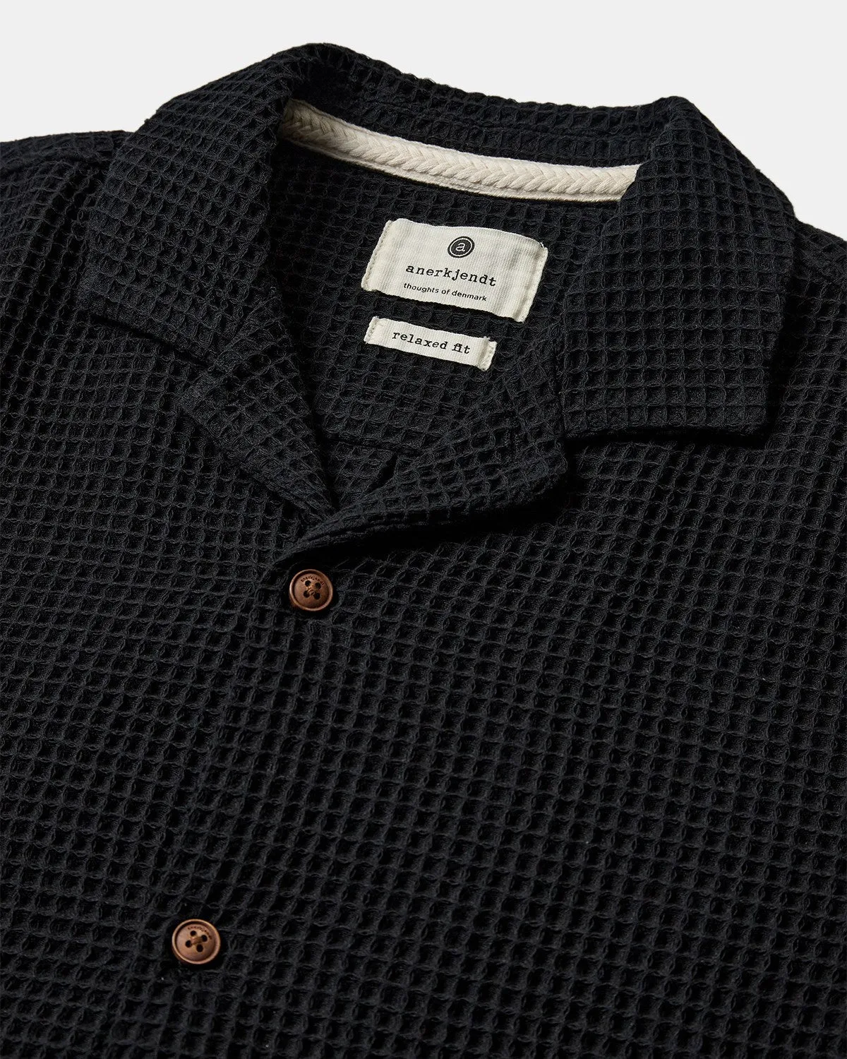 AKLEON S/S WAFFLE SHIRT - Caviar sold by anerkjendt product image thumbnail 3