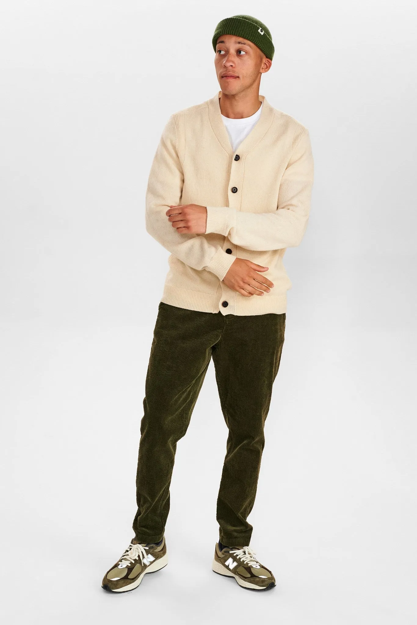 AKSVEND LAMBSWOOL CARDIGAN - Tofu sold by anerkjendt product image thumbnail 3