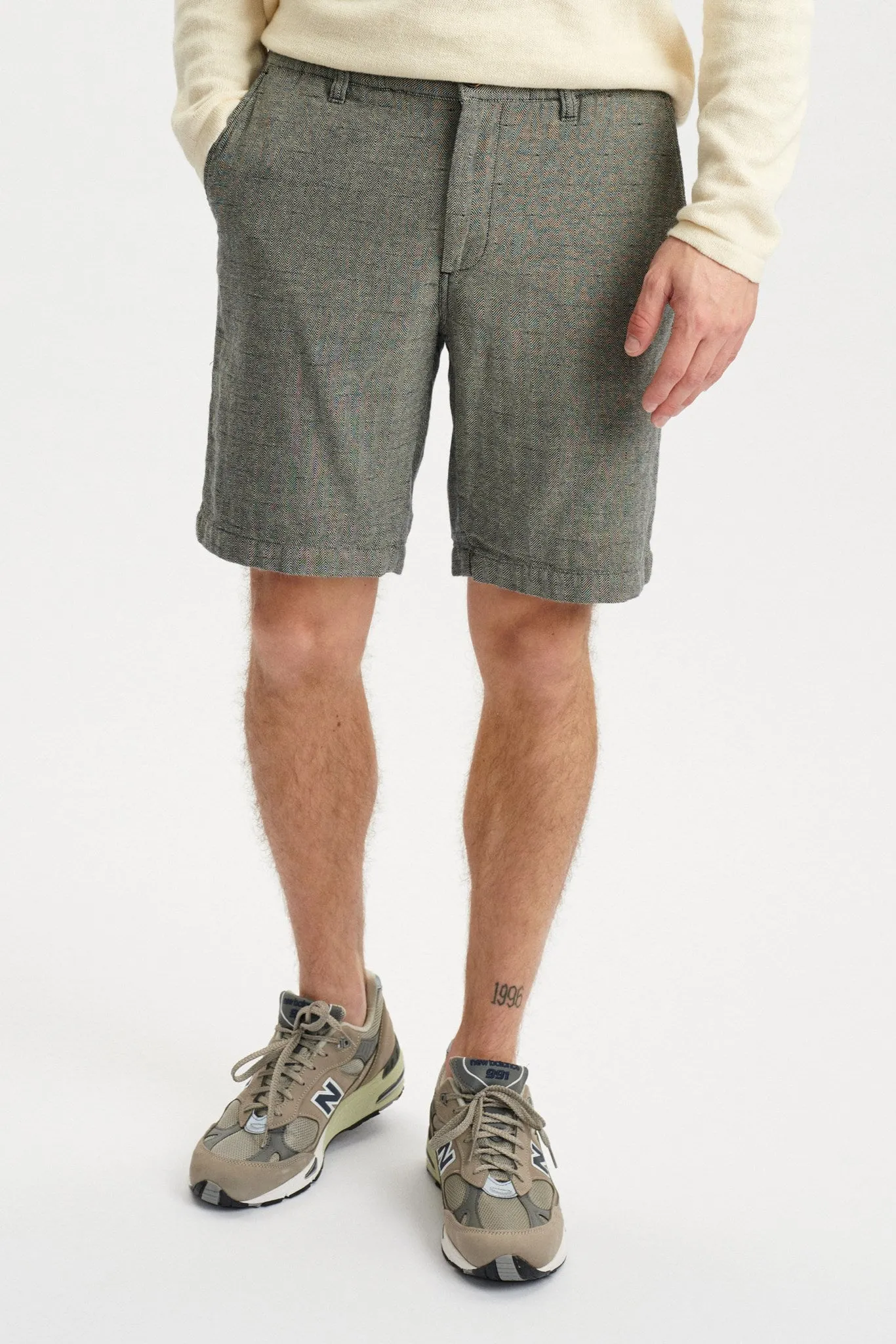 AKLT JOHN STRIPE SHORTS - White sold by anerkjendt