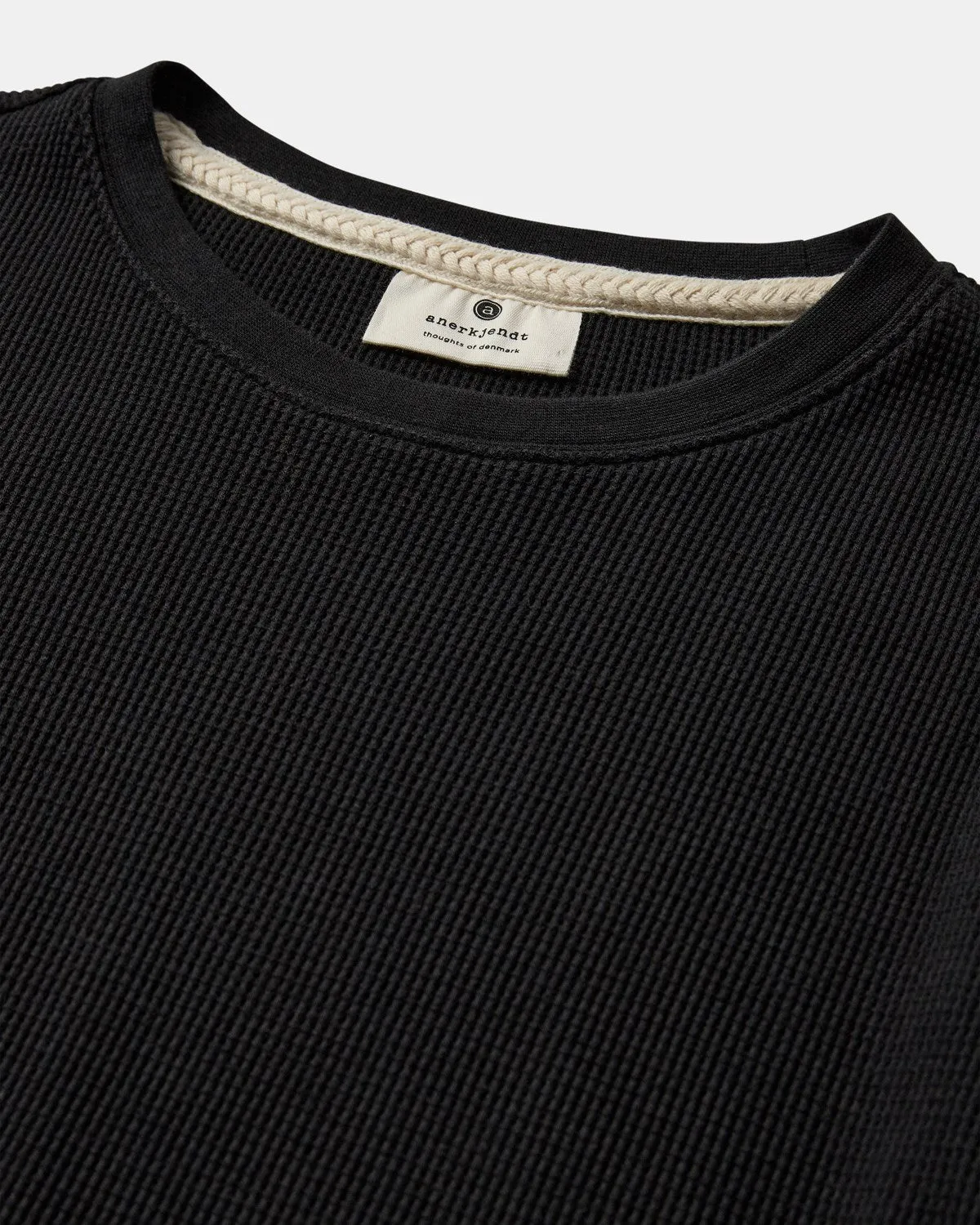 AKKIKKI S/S WAFFLE TEE - Caviar sold by anerkjendt product image thumbnail 3