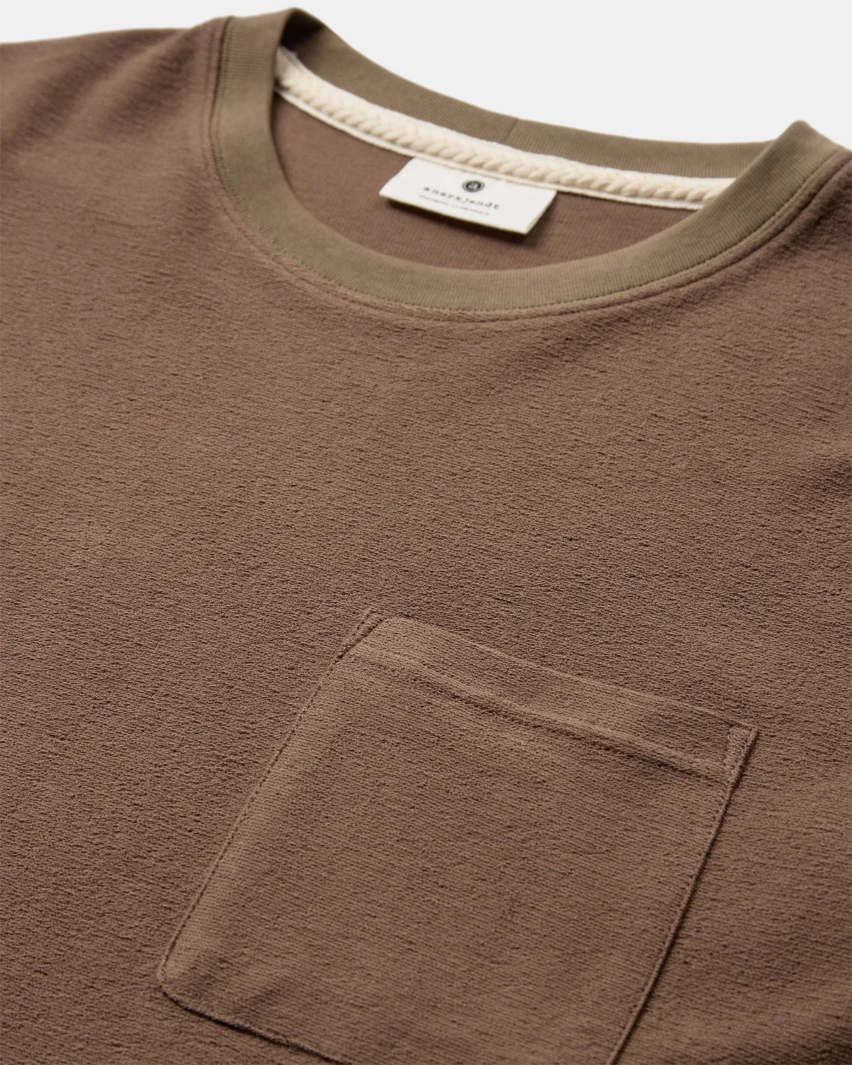 AKKIKKI STRUTURE TEE - Cub sold by anerkjendt product image thumbnail 3