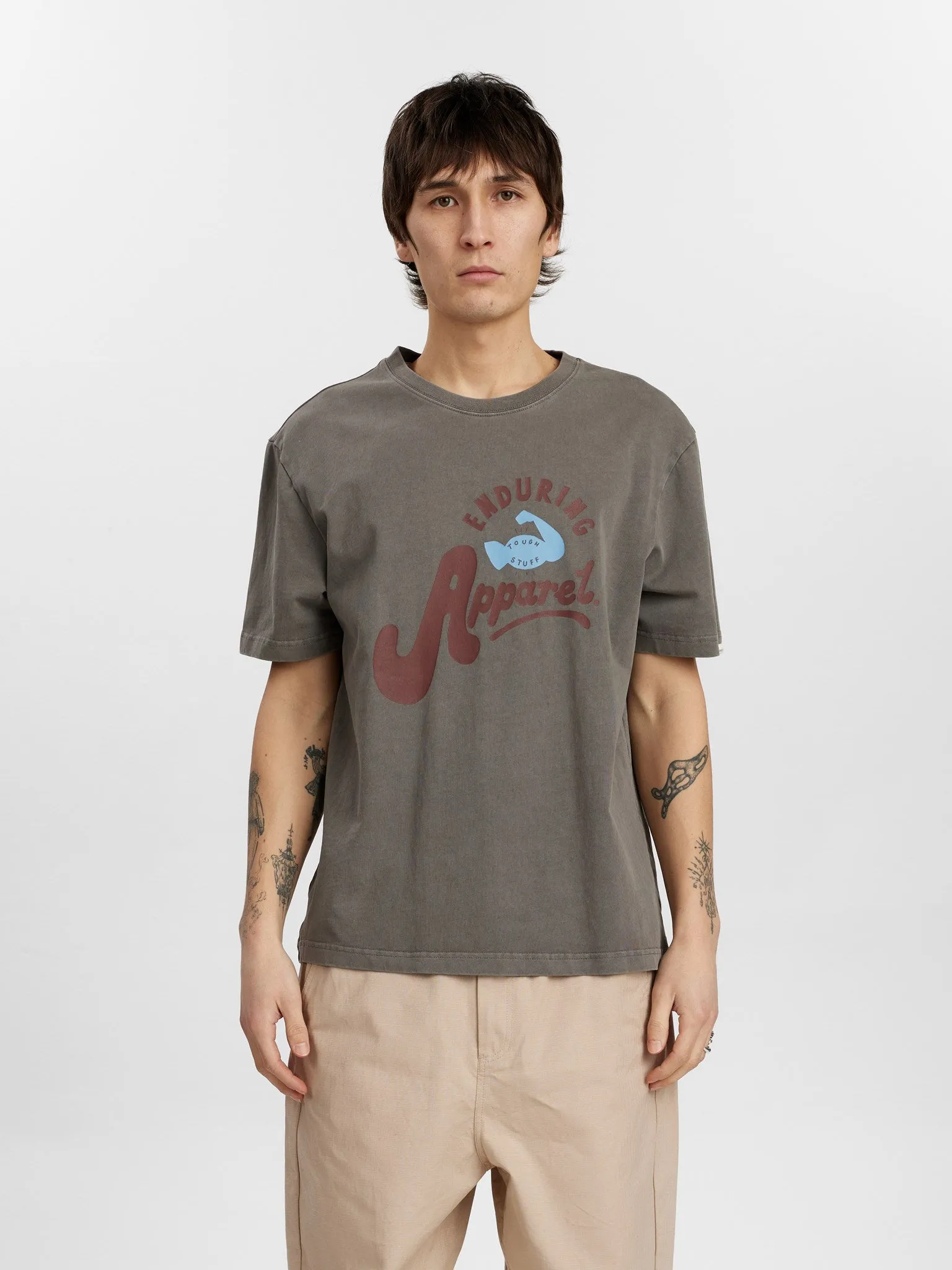 AKKIKKI ENDURING SS TEE - Steel Gray sold by anerkjendt