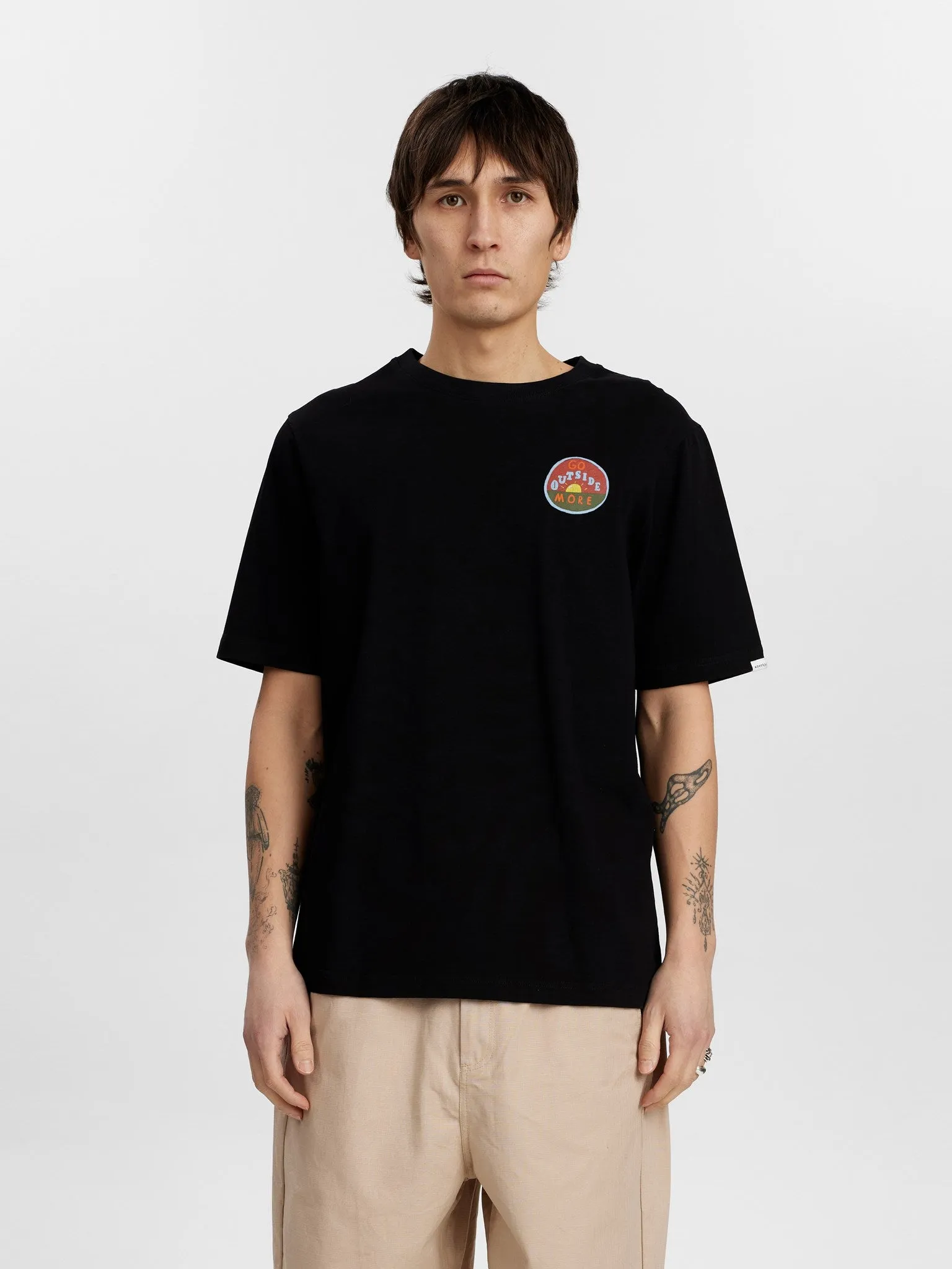 AKKIKKI GO OUTSIDE MORE SS TEE - Caviar sold by anerkjendt