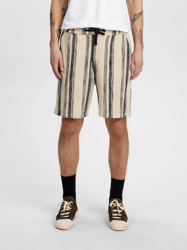 AKJAN STRUCTURE SHORTS - Tofu sold by anerkjendt