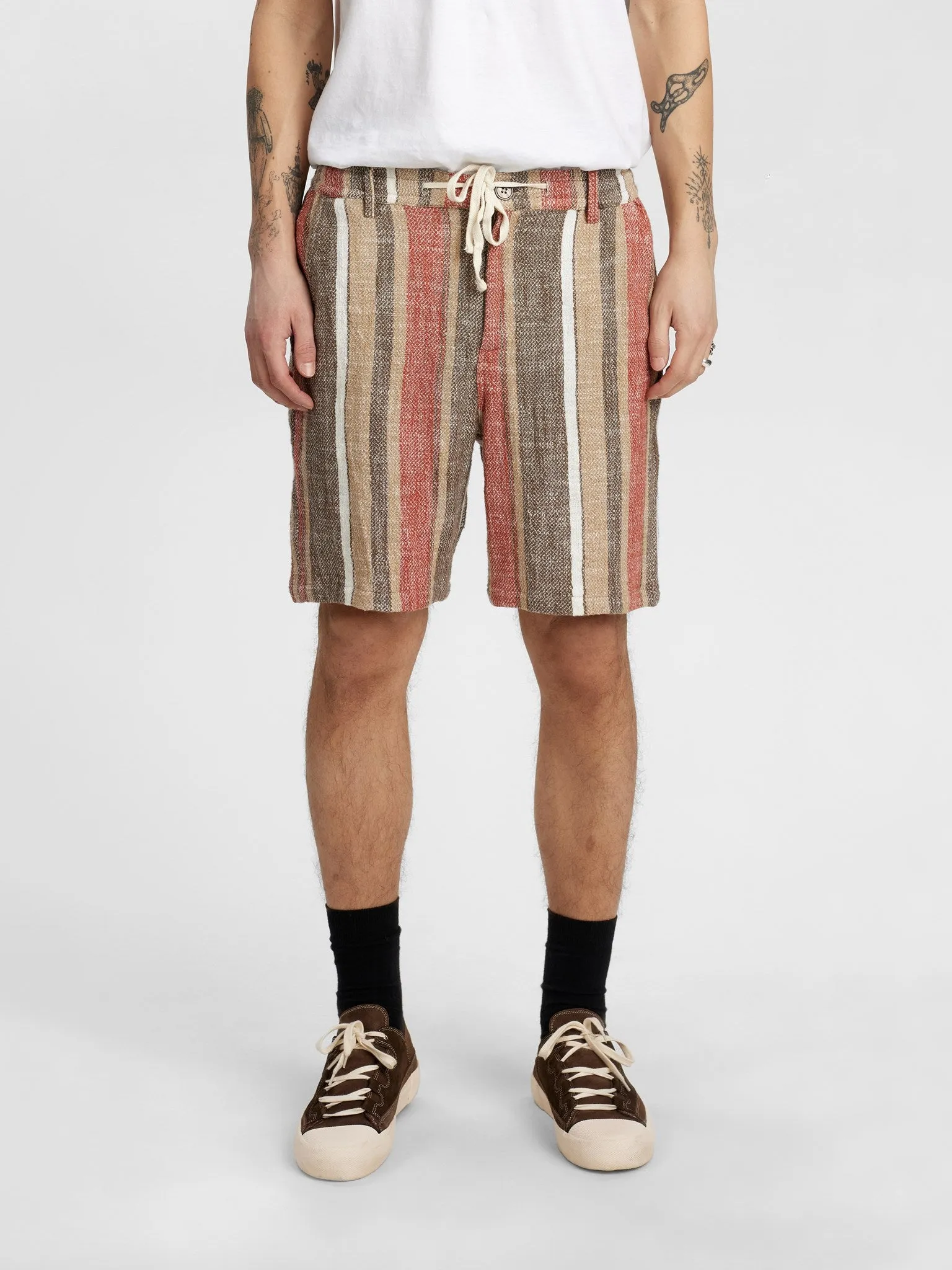 AKJAN STRUCTURE SHORTS - Cub sold by anerkjendt