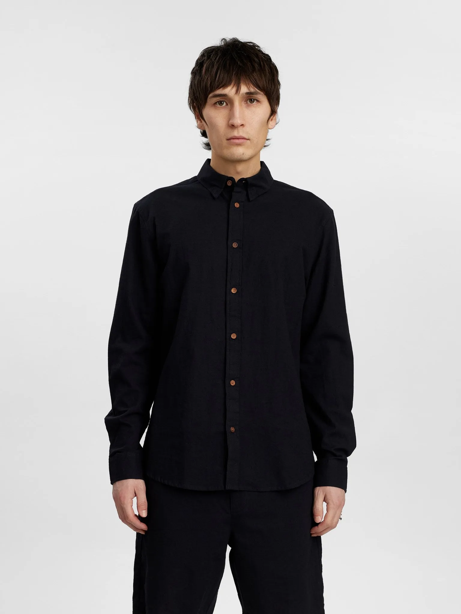 AKLEIF L/S COT/LINEN SHIRT - Caviar sold by anerkjendt