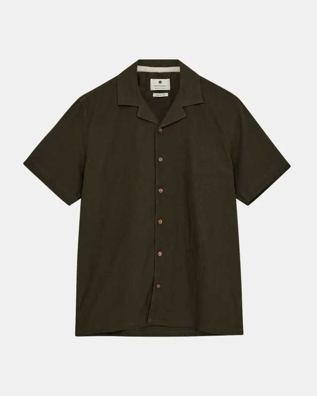 AKLEO S/S COT/LINEN SHIRT - Forest night sold by anerkjendt
