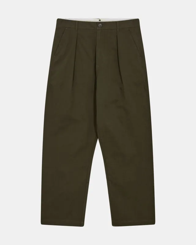 AKJAKOB COTTON PLEAT PANTS - Forest night sold by anerkjendt
