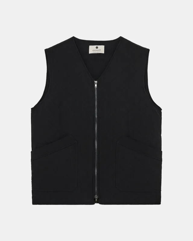 AKRASMUS QUILT GILET - Caviar sold by anerkjendt