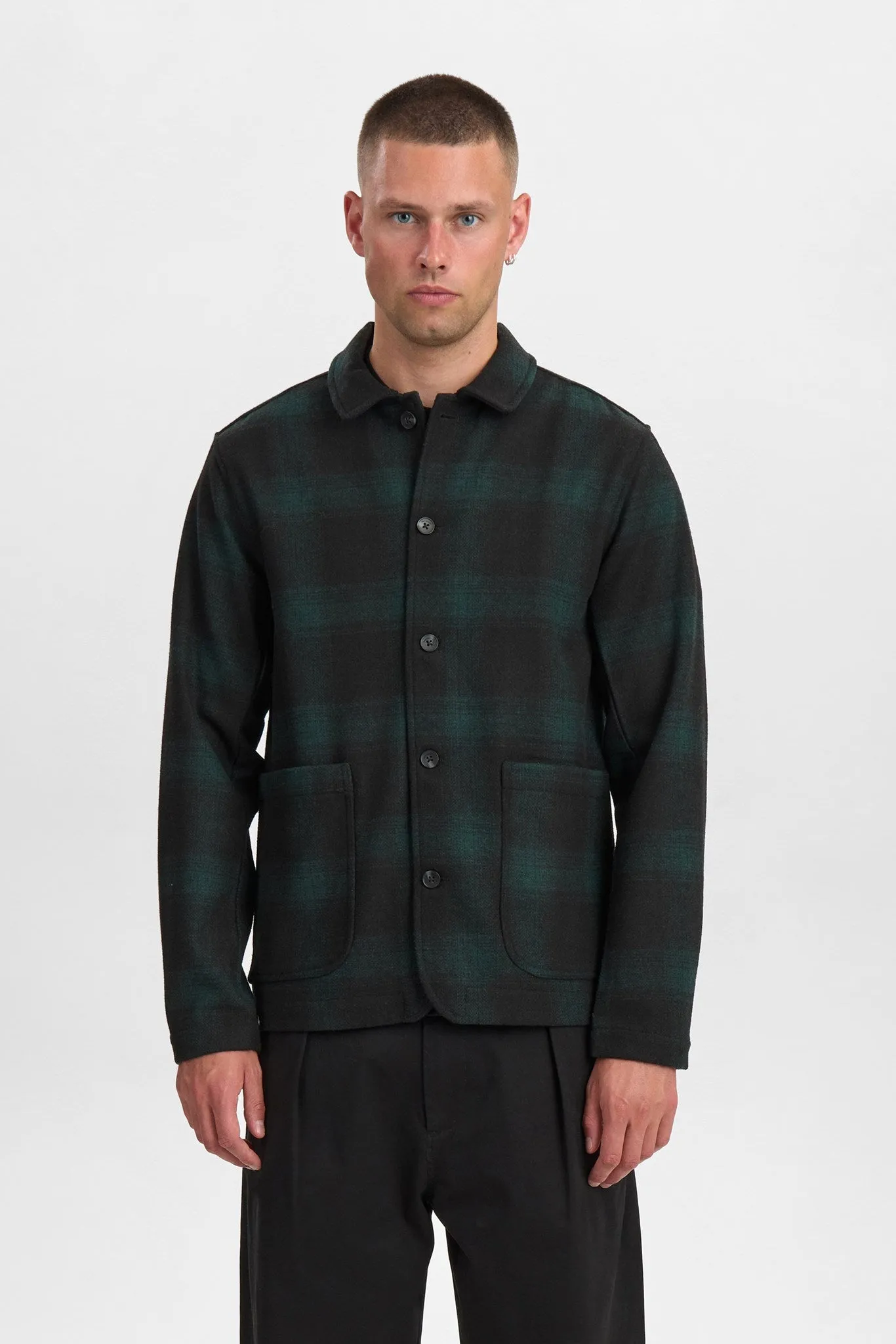 AKOSCAR WOOLEN OVERSHIRT - Forest night sold by anerkjendt product image thumbnail 2