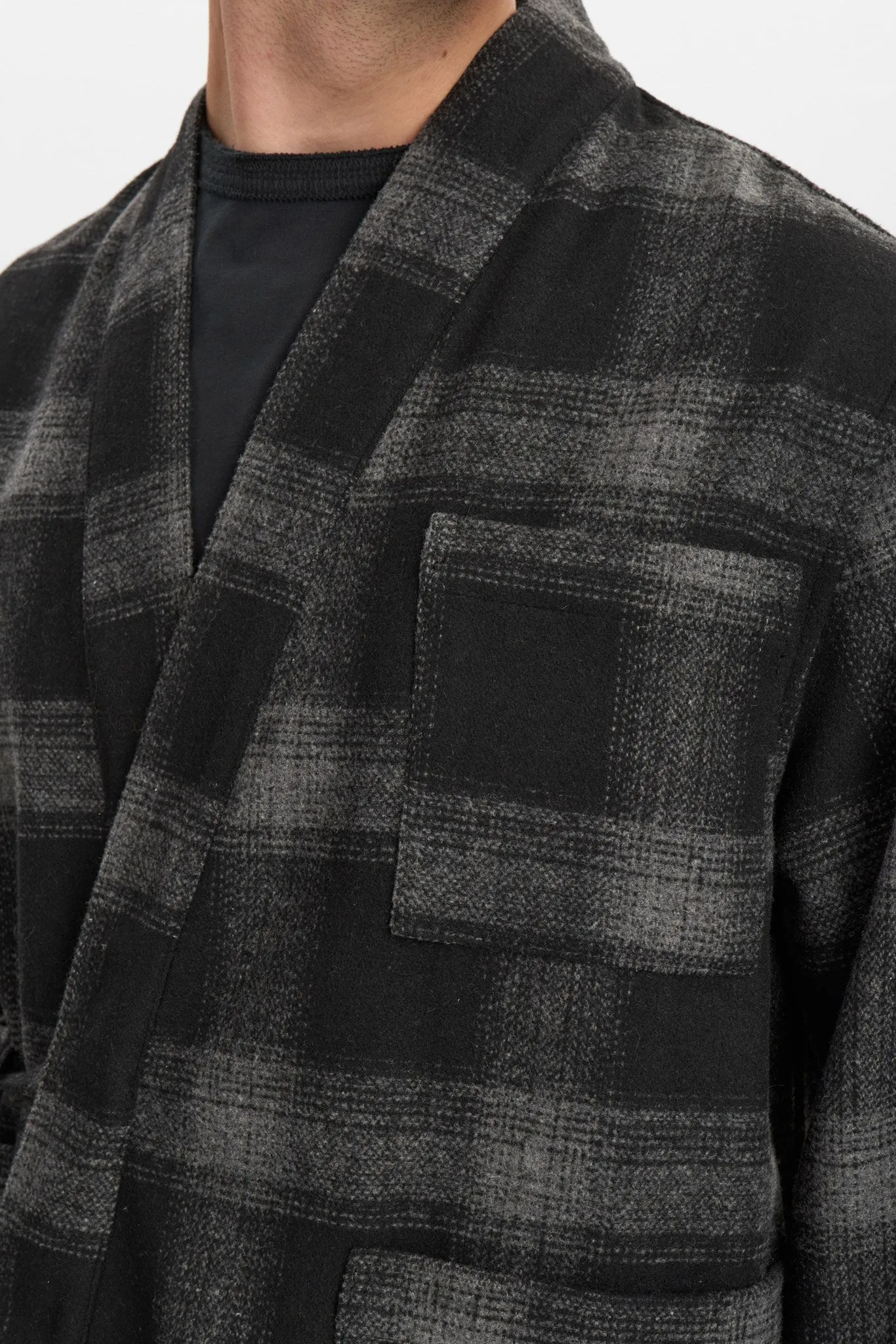AKJESPER WOOL CHECK KIMONO - Caviar sold by anerkjendt product image thumbnail 4