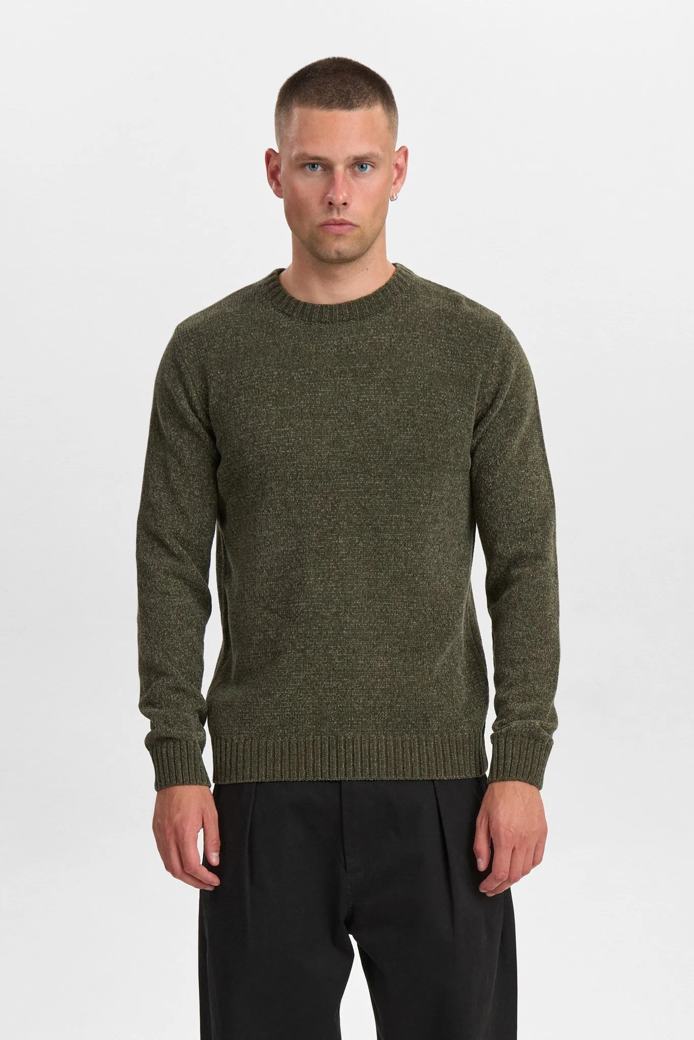 AKSUNE CHENILLE KNIT - Forest night sold by anerkjendt product image thumbnail 4