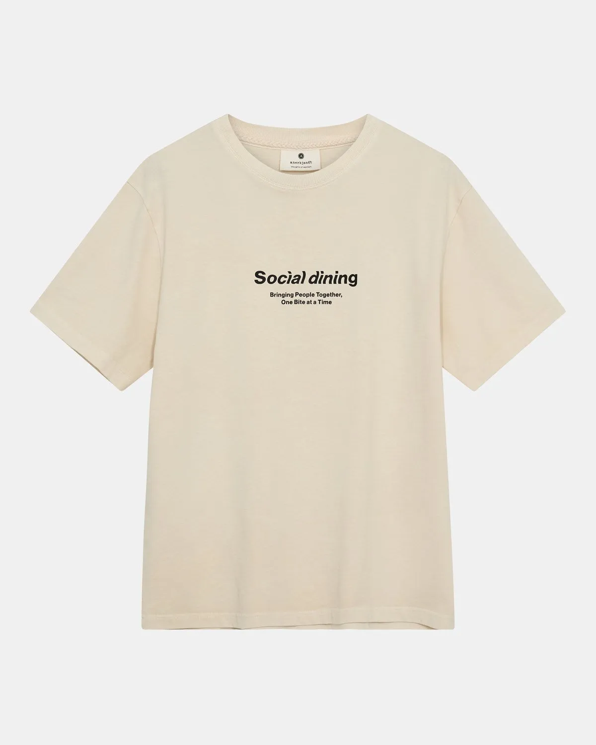 AKVILLADS SOCIAL PRINT S/S TEE - Tofu sold by anerkjendt